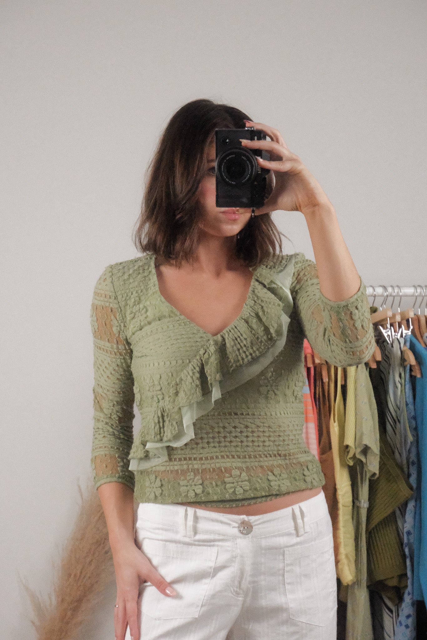 Made in Canada x Vintage x Lace Ruffle Blouse (S)