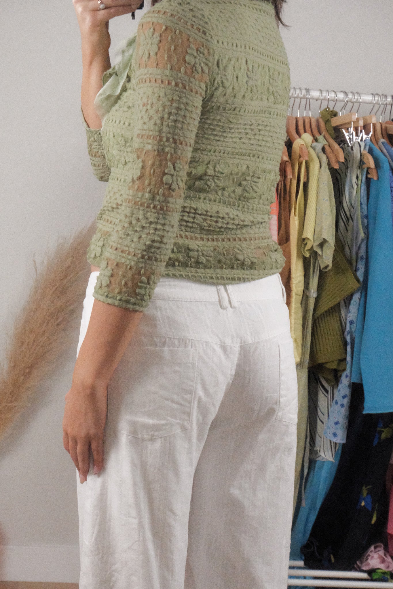 Made in Canada x Vintage x Lace Ruffle Blouse (S)