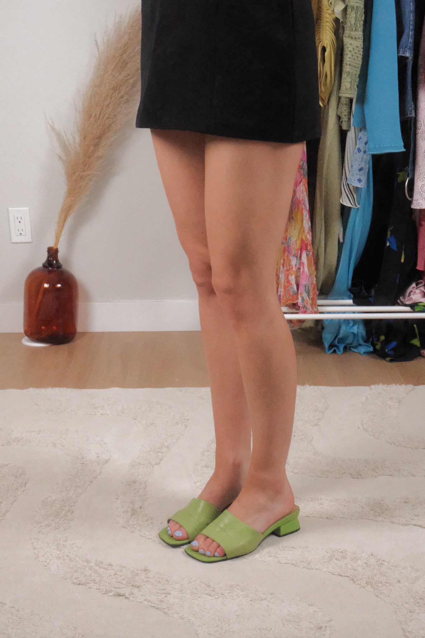 Vintage x Leather x Mules (7.5/8)
