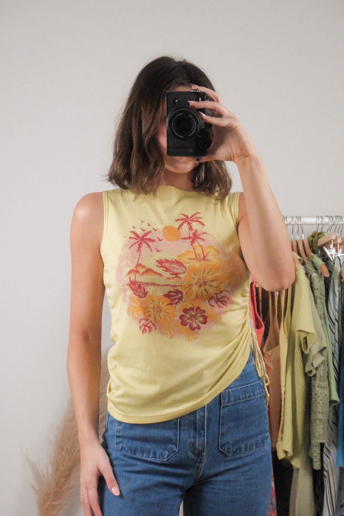 Made in Canada x Vintage x Graphic Top (M/L)