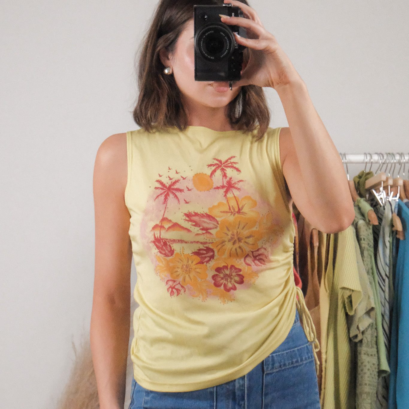 Made in Canada x Vintage x Graphic Top (M/L)