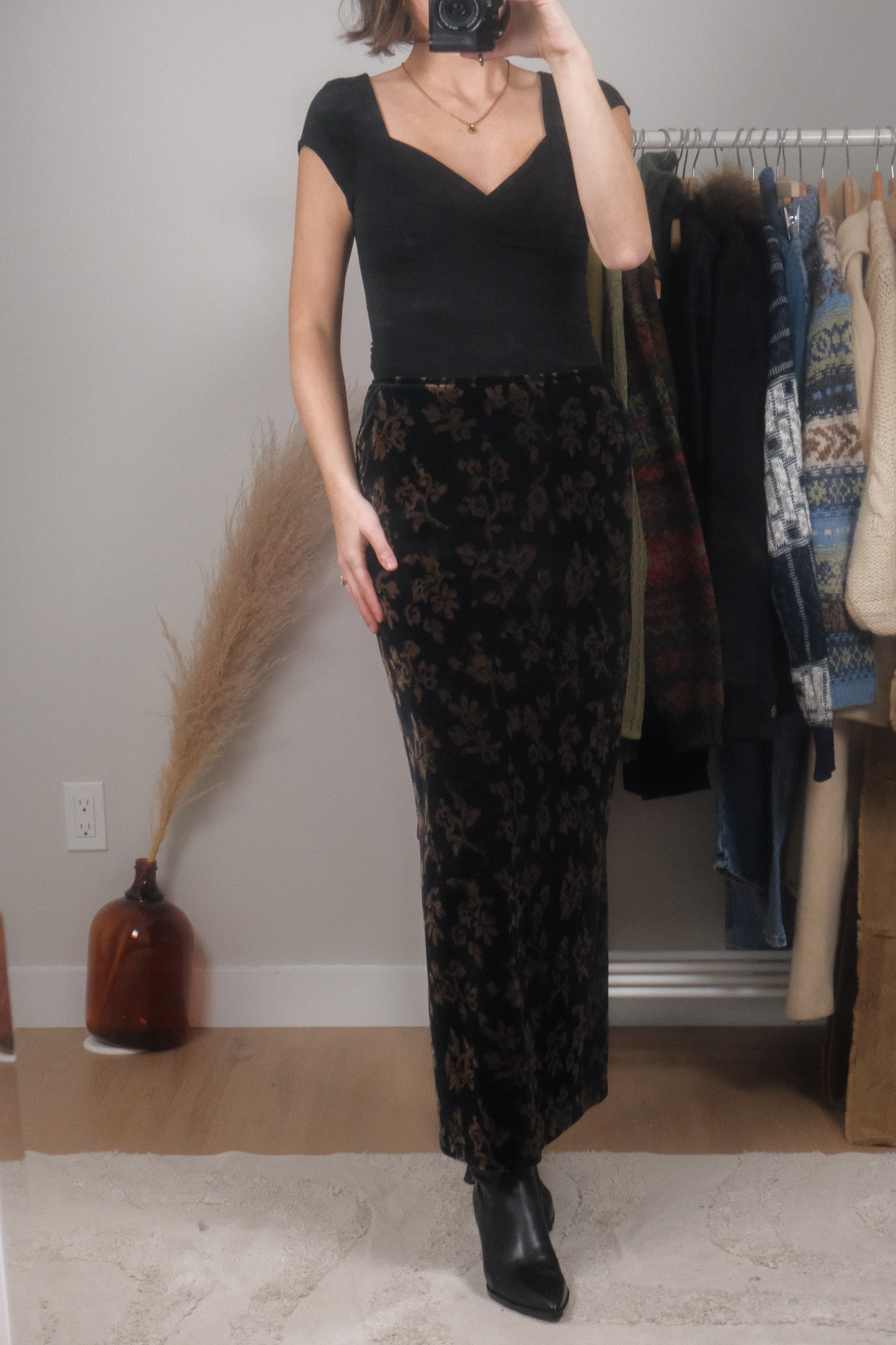 Made in Canada x Vintage x Velvet Patterned Maxi Skirt (8)