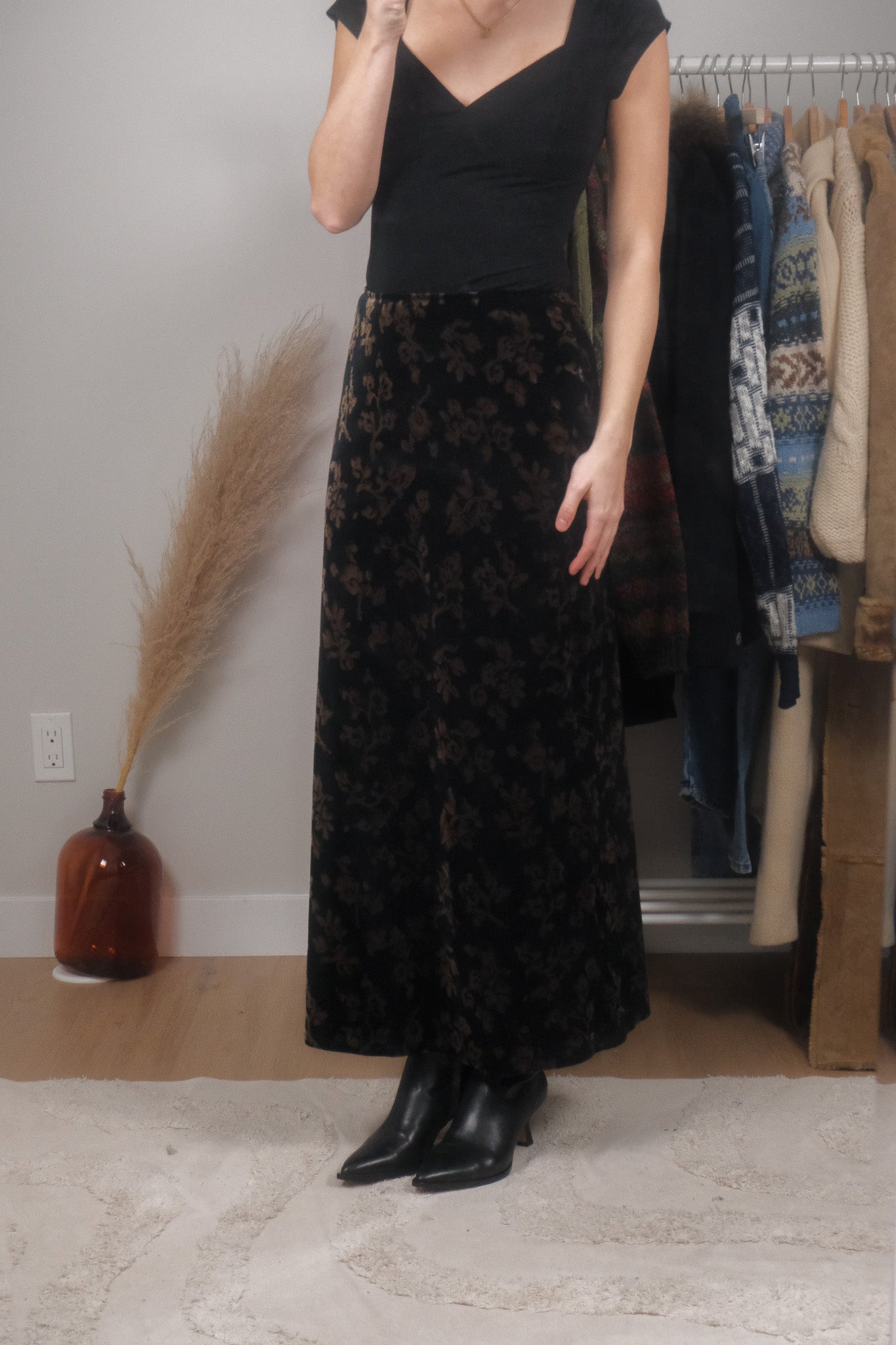 Made in Canada x Vintage x Velvet Patterned Maxi Skirt (8)