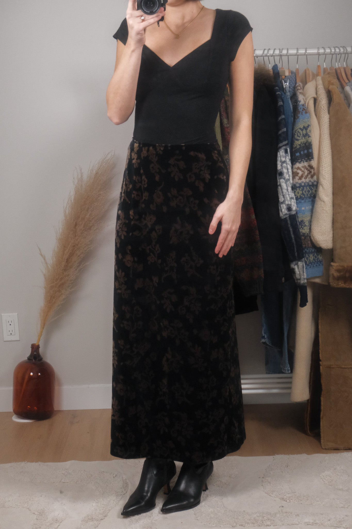 Made in Canada x Vintage x Velvet Patterned Maxi Skirt (8)