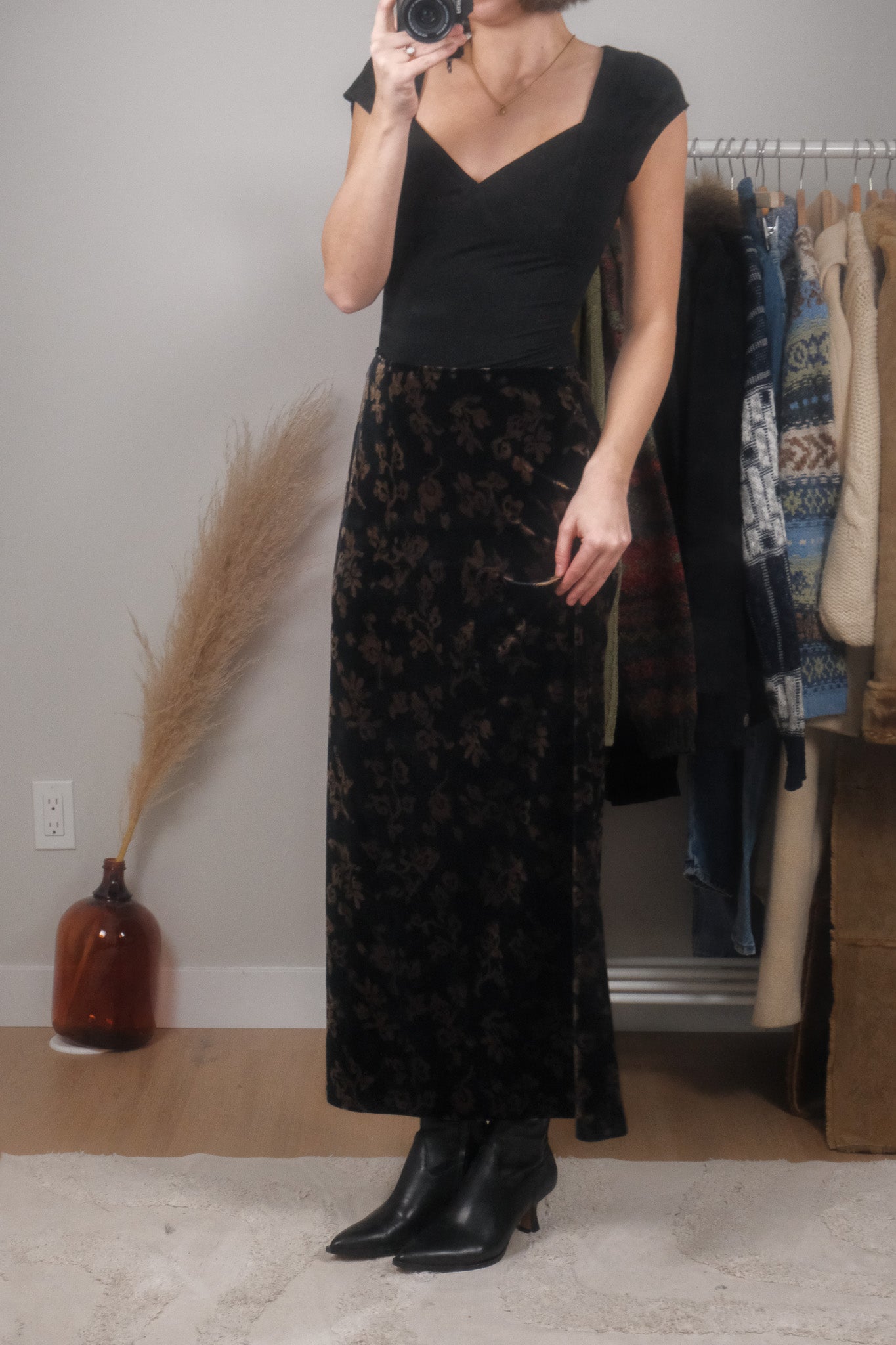 Made in Canada x Vintage x Velvet Patterned Maxi Skirt (8)