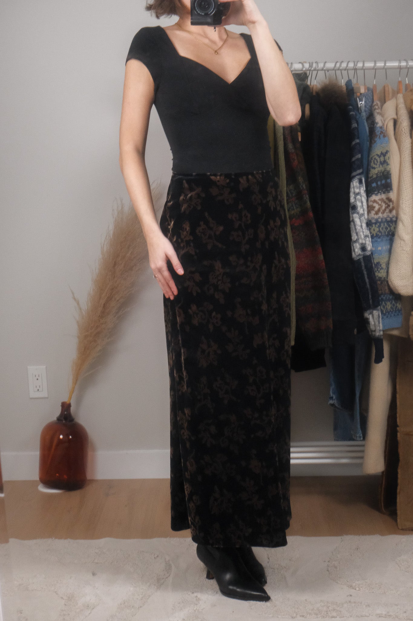 Made in Canada x Vintage x Velvet Patterned Maxi Skirt (8)