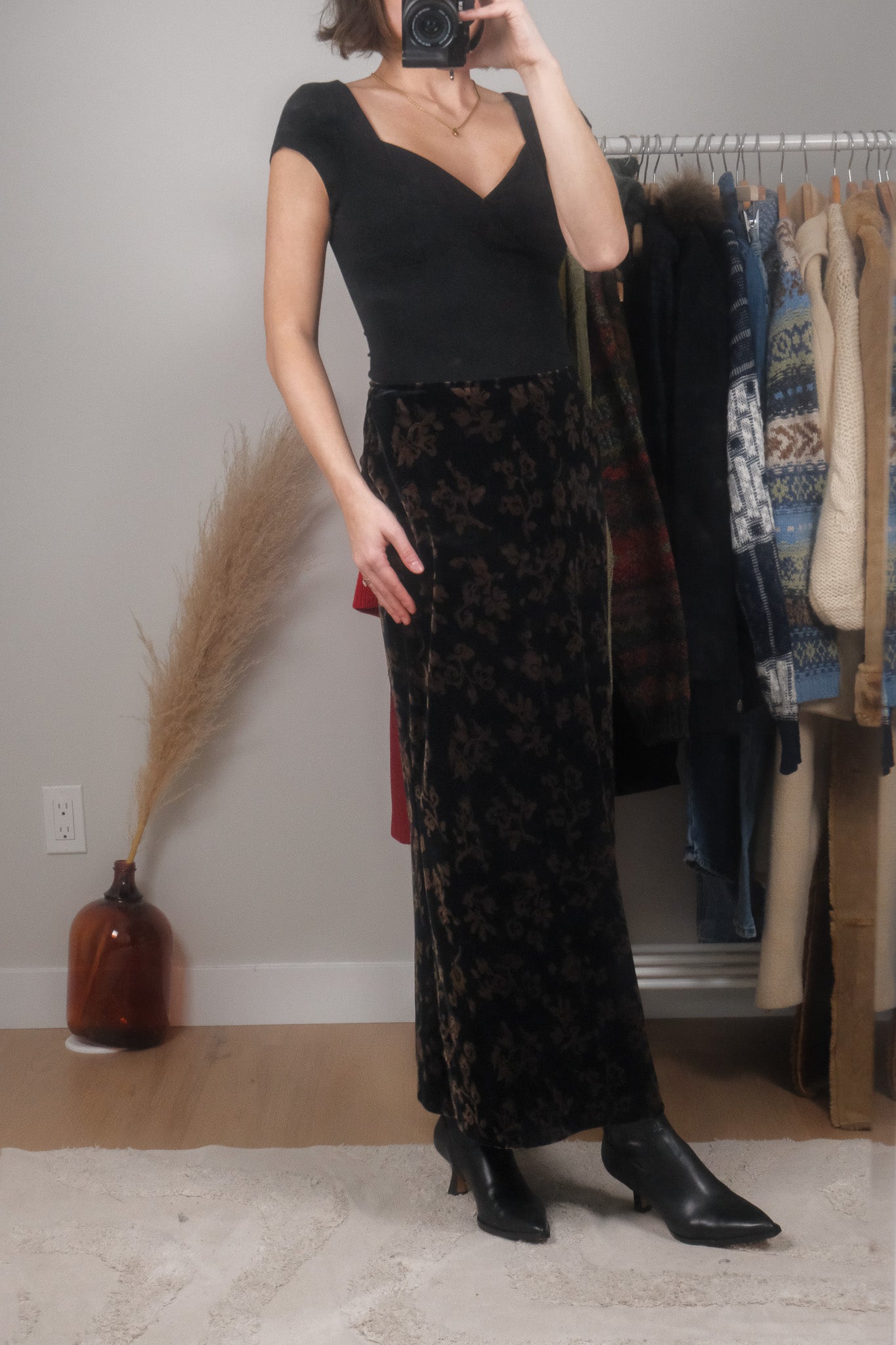 Made in Canada x Vintage x Velvet Patterned Maxi Skirt (8)