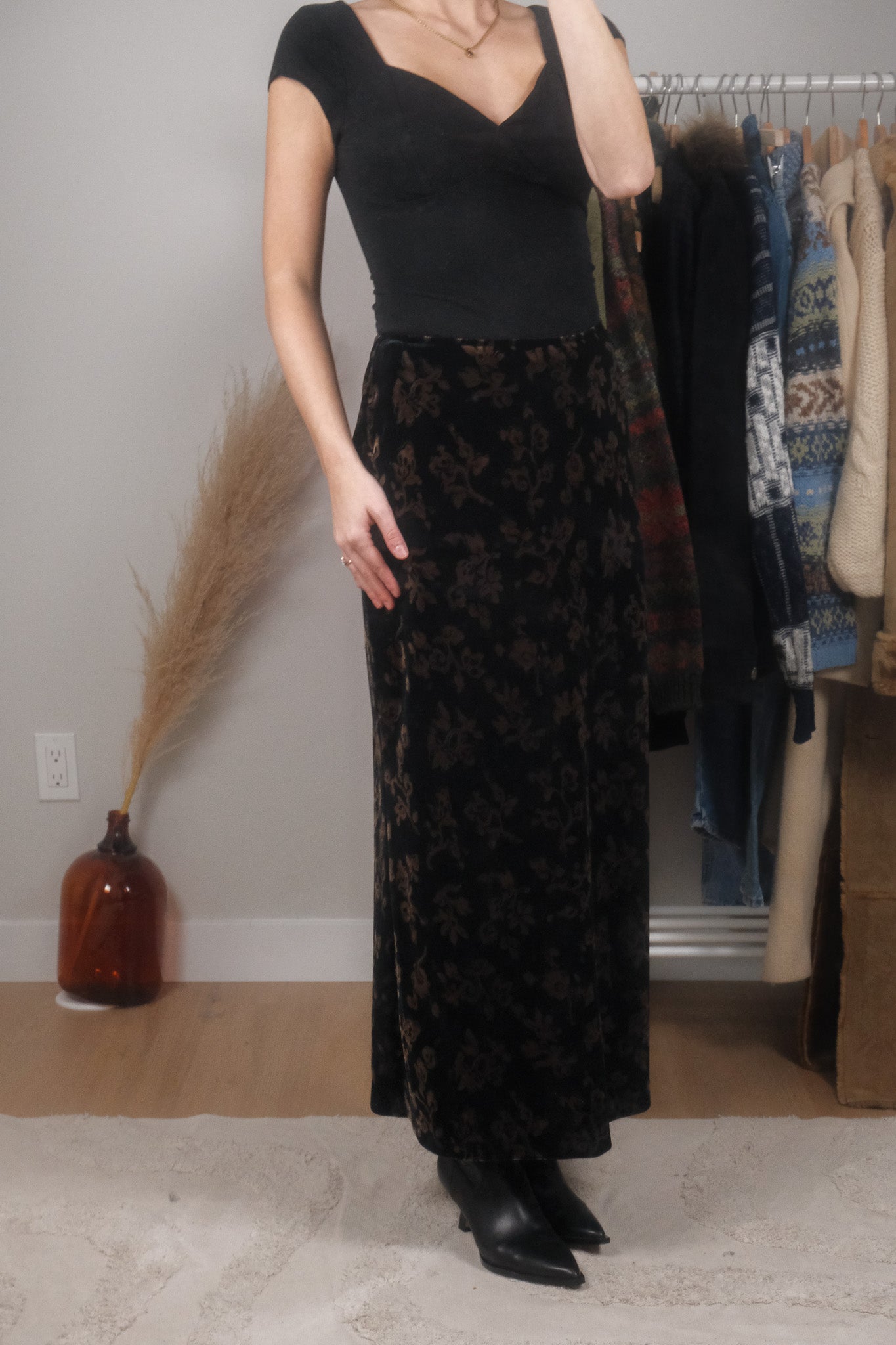 Made in Canada x Vintage x Velvet Patterned Maxi Skirt (8)