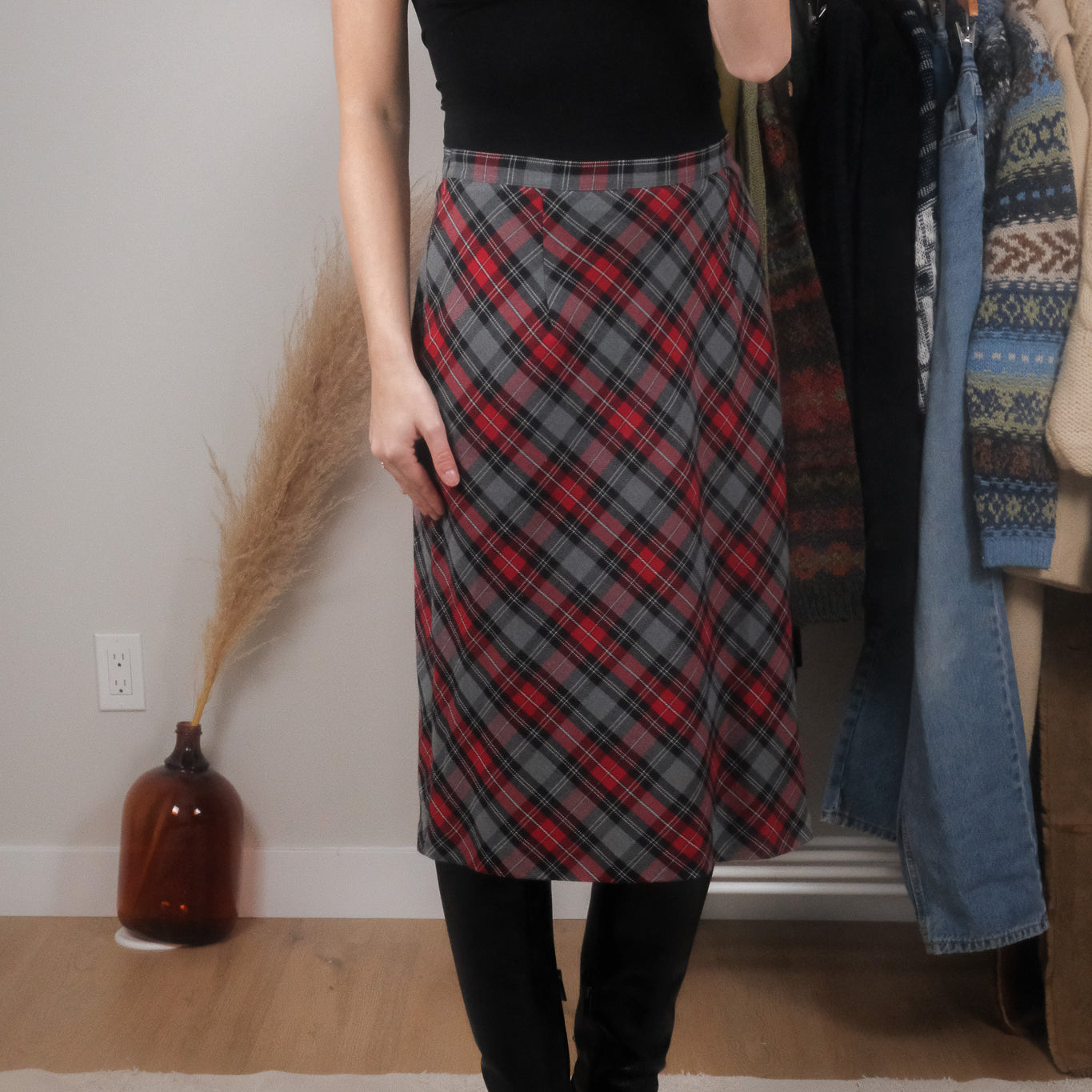 Made in Canada x Vintage x Plaid Midi Skirt (8)