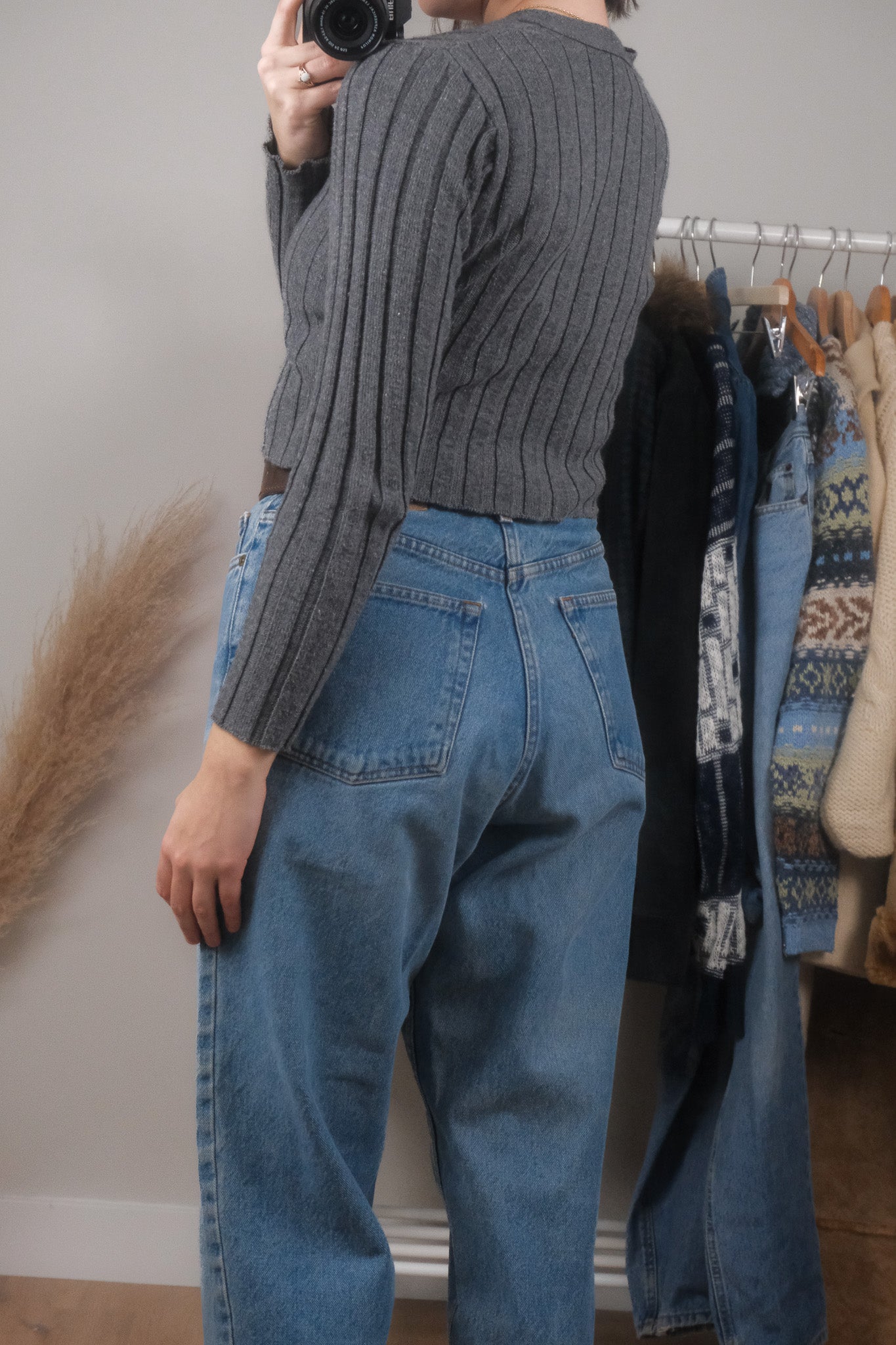 Made in Canada x Vintage x Cropped Ribbed Cardigan (XS/S)