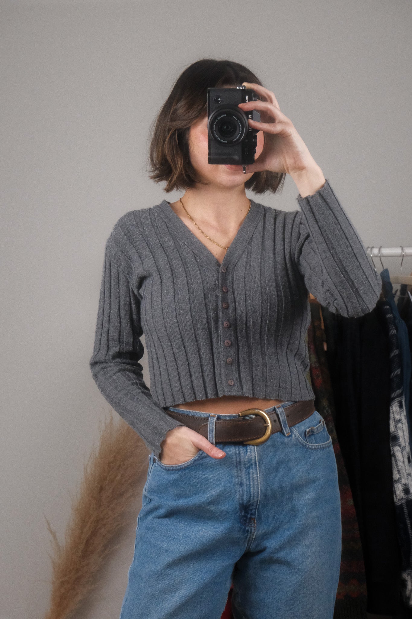 Made in Canada x Vintage x Cropped Ribbed Cardigan (XS/S)