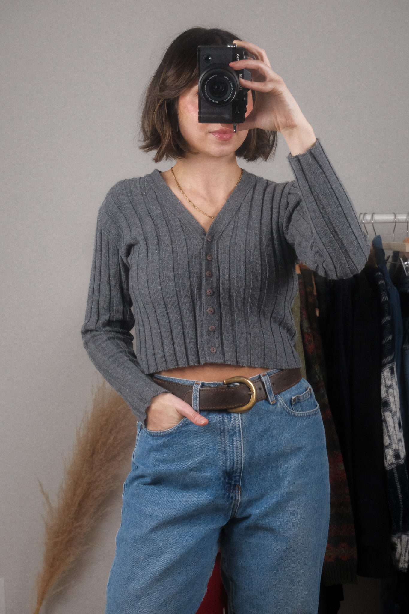 Made in Canada x Vintage x Cropped Ribbed Cardigan (XS/S)