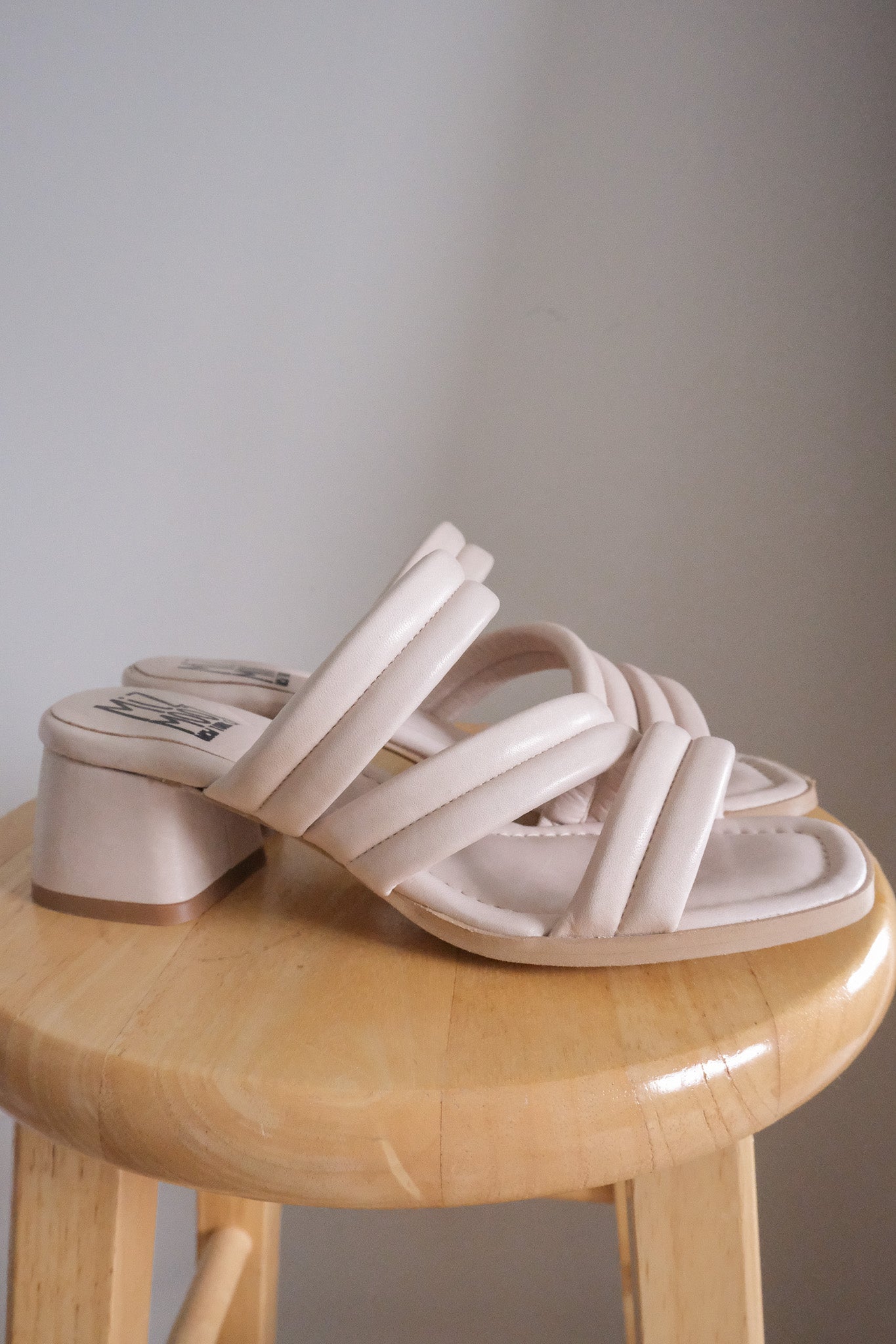 Modern x Leather Heels (5.5/6)