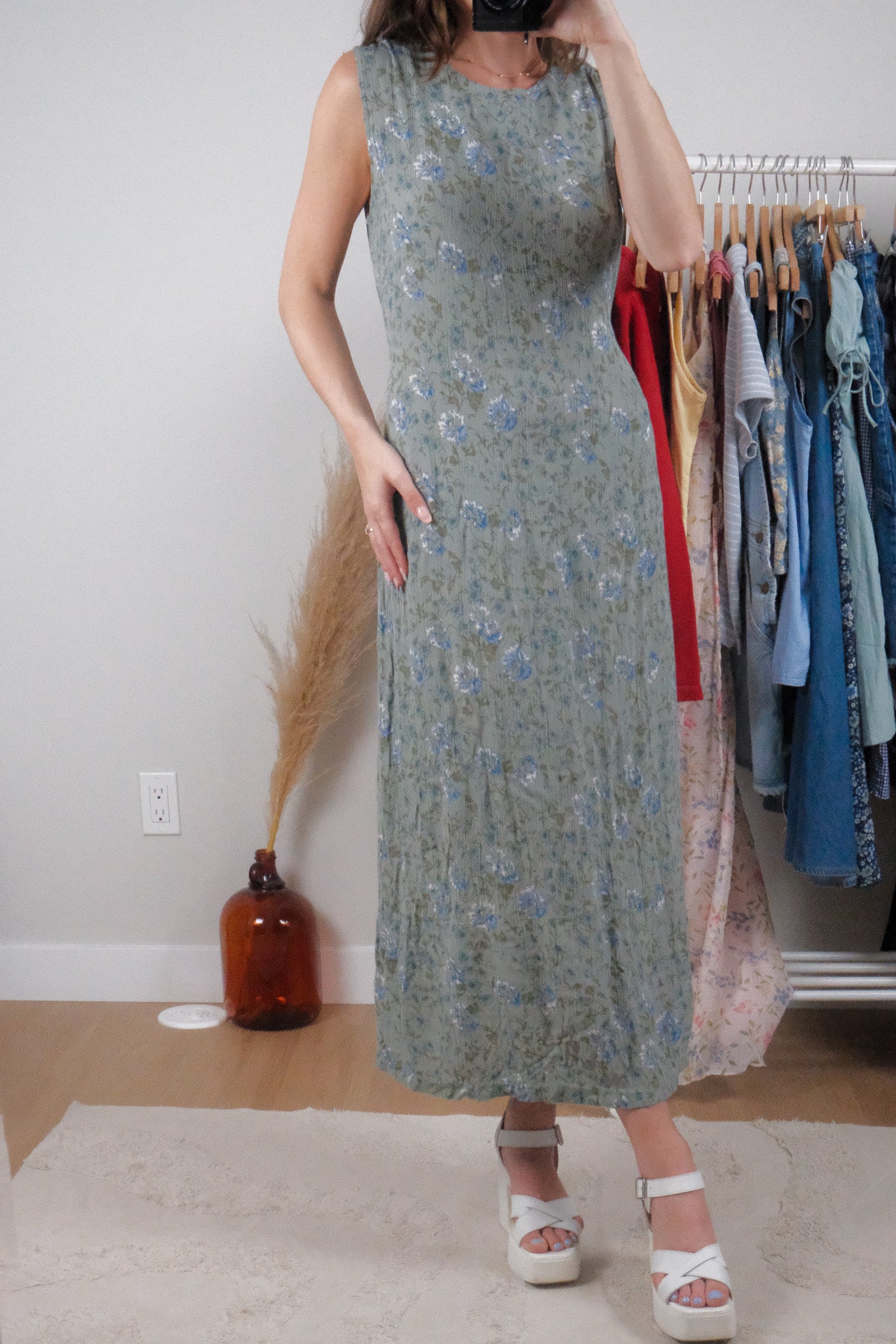 Made in Canada x Vintage x Floral Crinkle Maxi Dress (10/12)