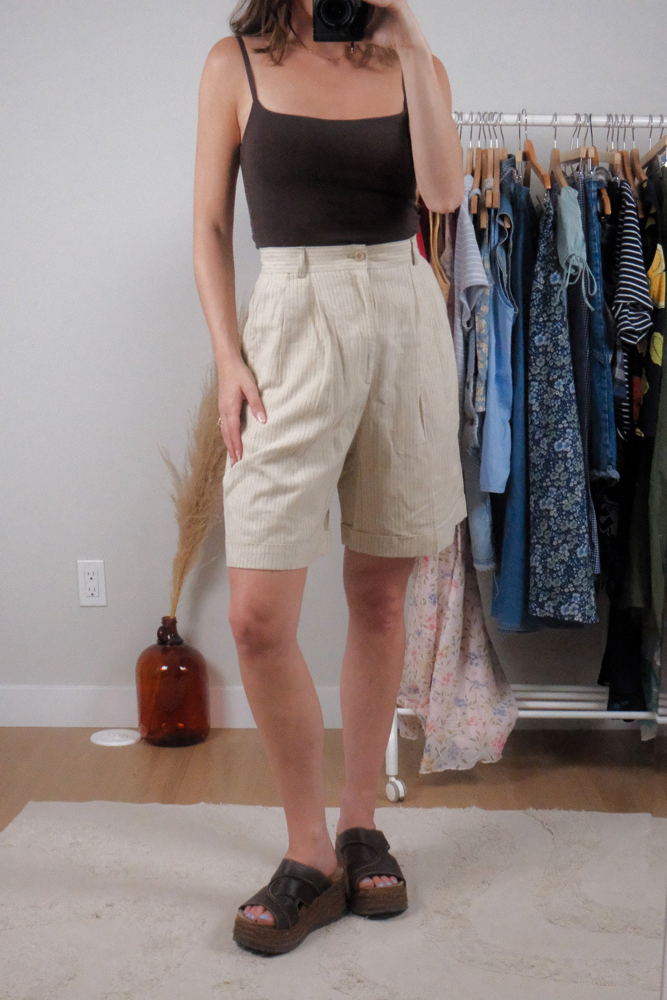 Made in Bulgaria x Vintage x Linen Blend Pinstrip Shorts (2/4)