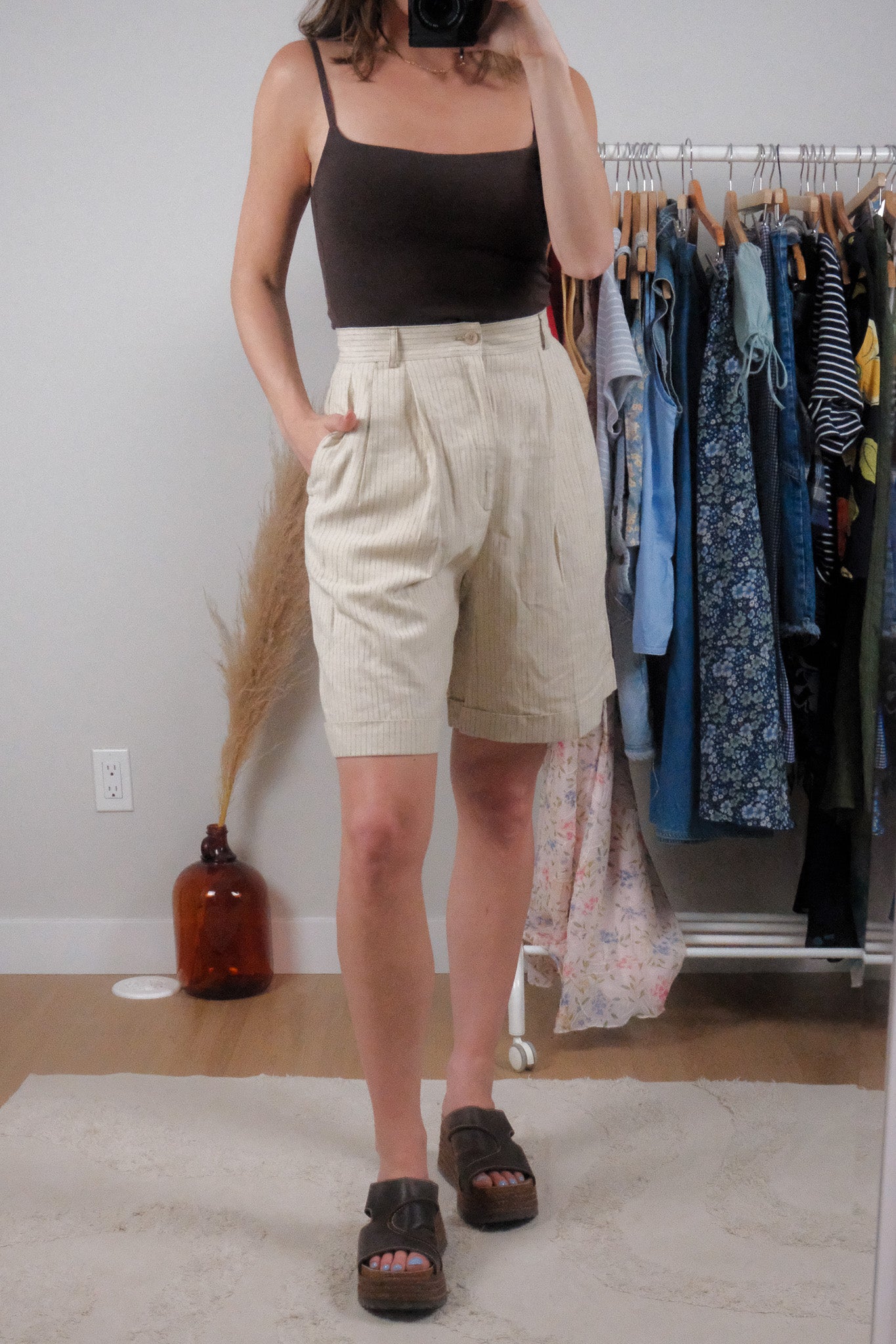 Made in Bulgaria x Vintage x Linen Blend Pinstrip Shorts (2/4)