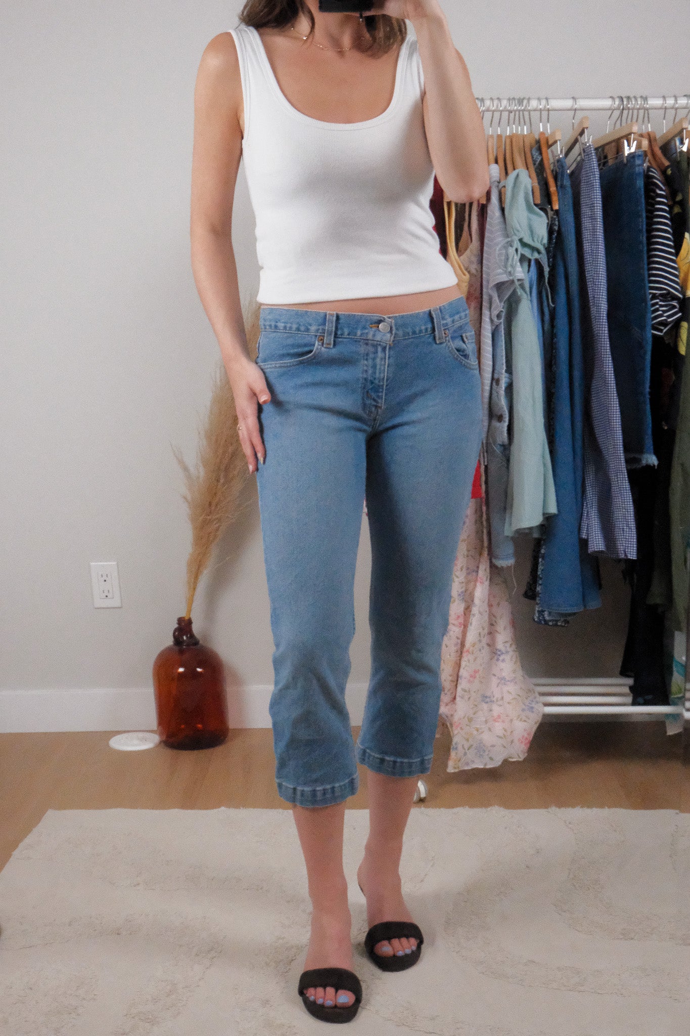 Made in Canada x Vintage x Low-Rise Levi's Denim Capris (6)