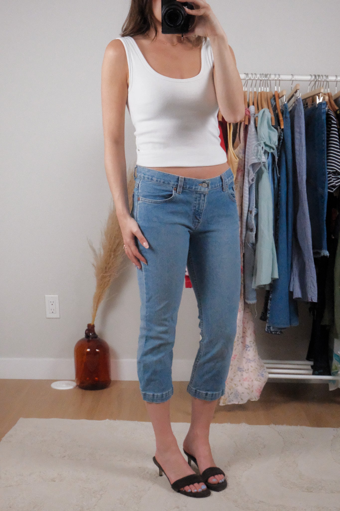 Made in Canada x Vintage x Low-Rise Levi's Denim Capris (6)