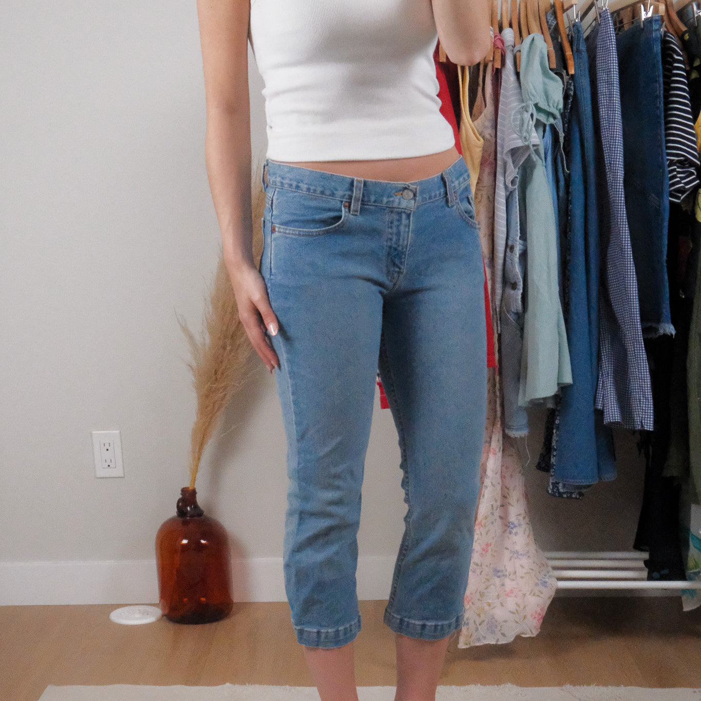 Made in Canada x Vintage x Low-Rise Levi's Denim Capris (6)