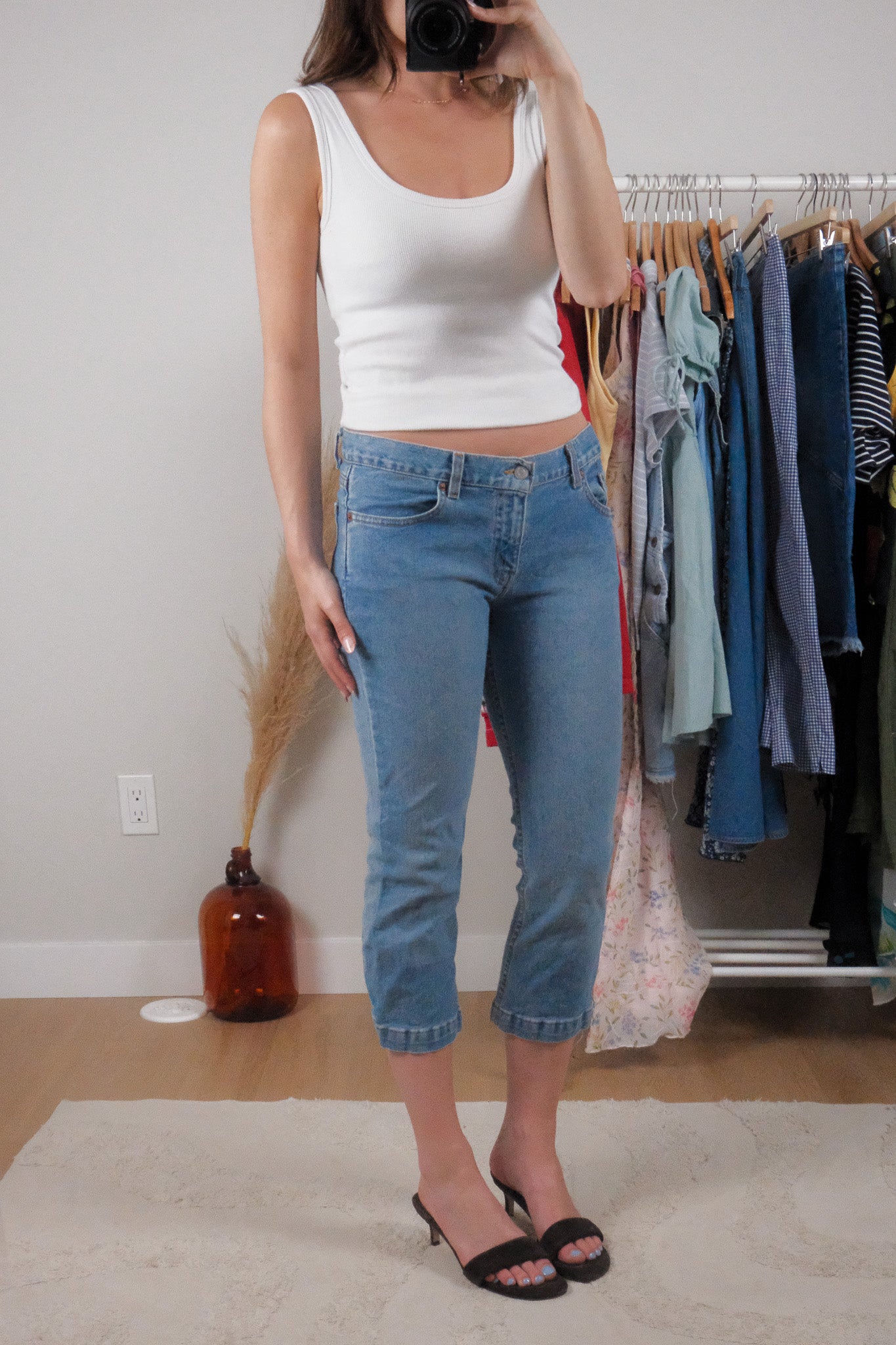 Made in Canada x Vintage x Low-Rise Levi's Denim Capris (6)