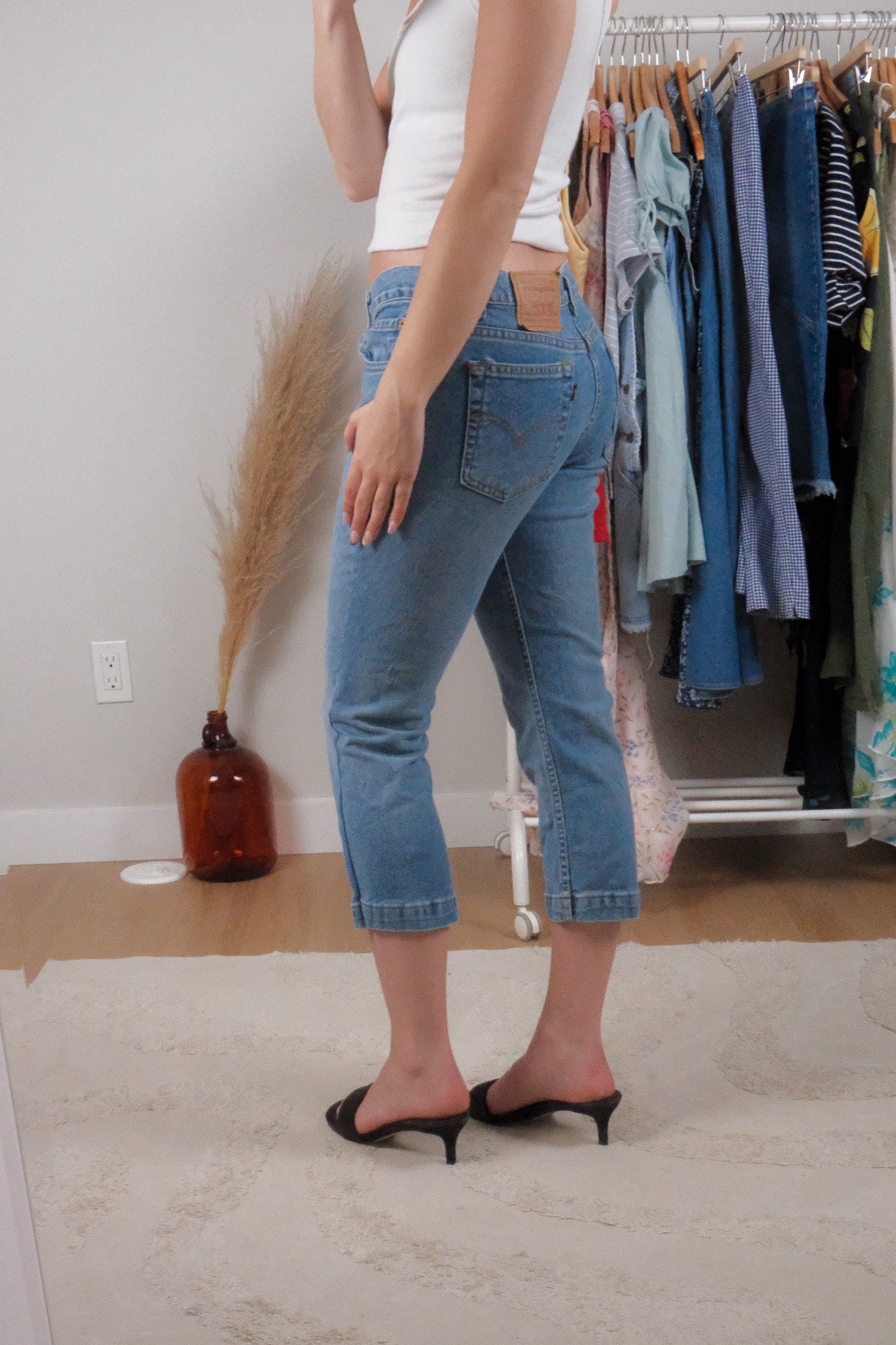 Made in Canada x Vintage x Low-Rise Levi's Denim Capris (6)