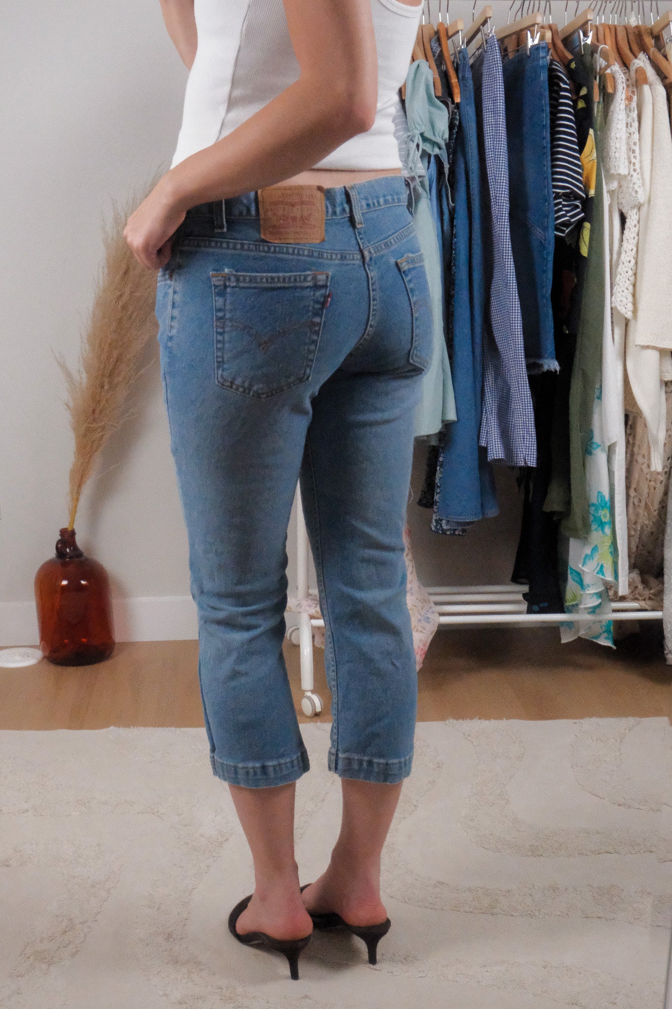 Made in Canada x Vintage x Low-Rise Levi's Denim Capris (6)