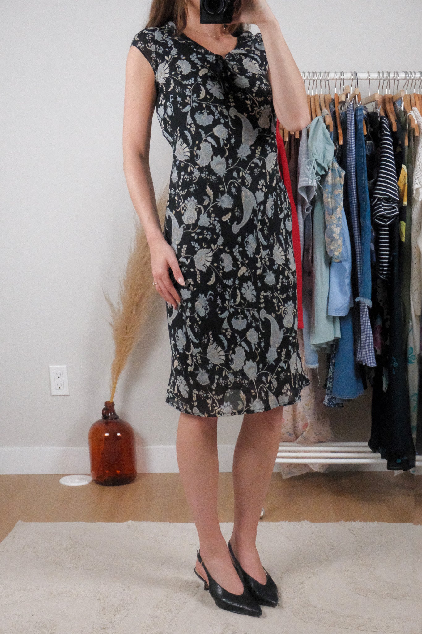 Made in Canada x Vintage x Paisley Keyhole Midi Dress (XS/S)