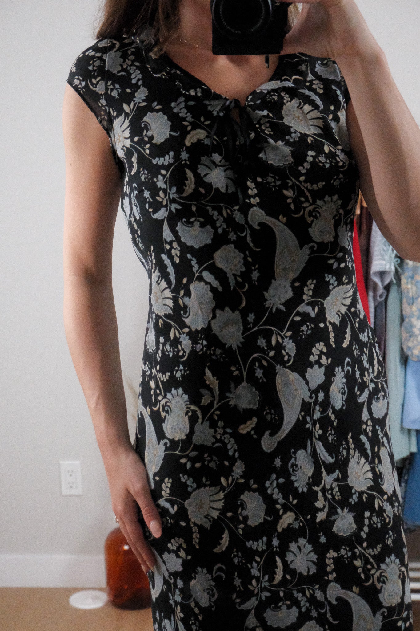 Made in Canada x Vintage x Paisley Keyhole Midi Dress (XS/S)
