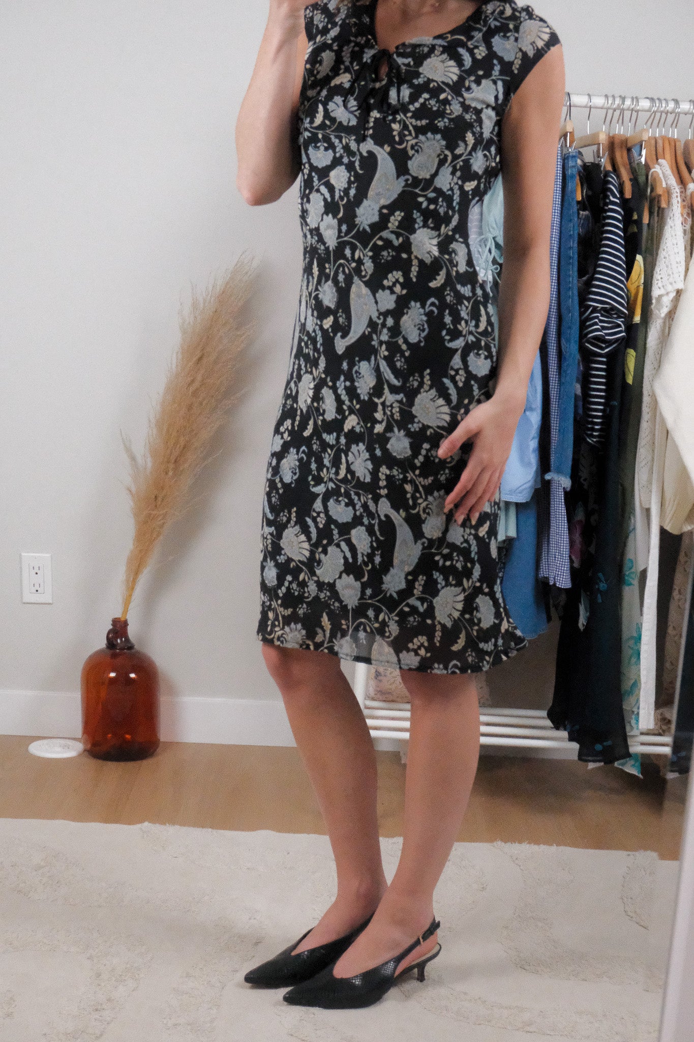 Made in Canada x Vintage x Paisley Keyhole Midi Dress (XS/S)