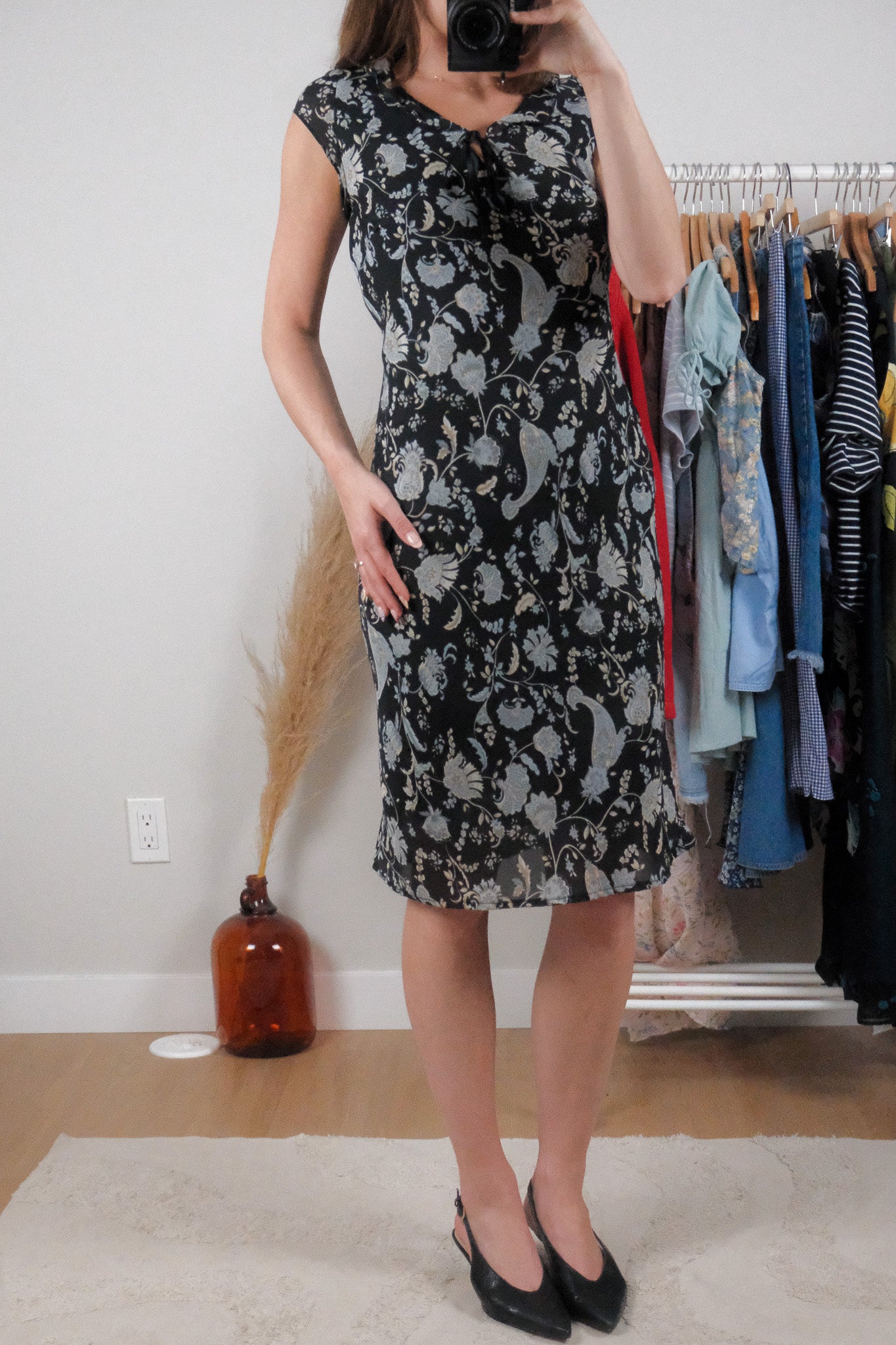 Made in Canada x Vintage x Paisley Keyhole Midi Dress (XS/S)