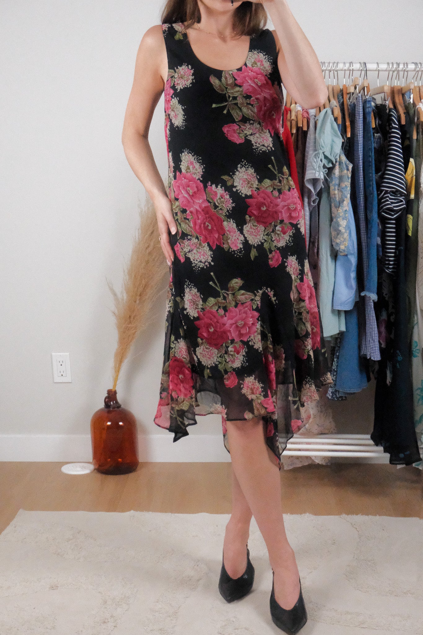 Vintage x Floral Asymmetrical Midi Dress (M)