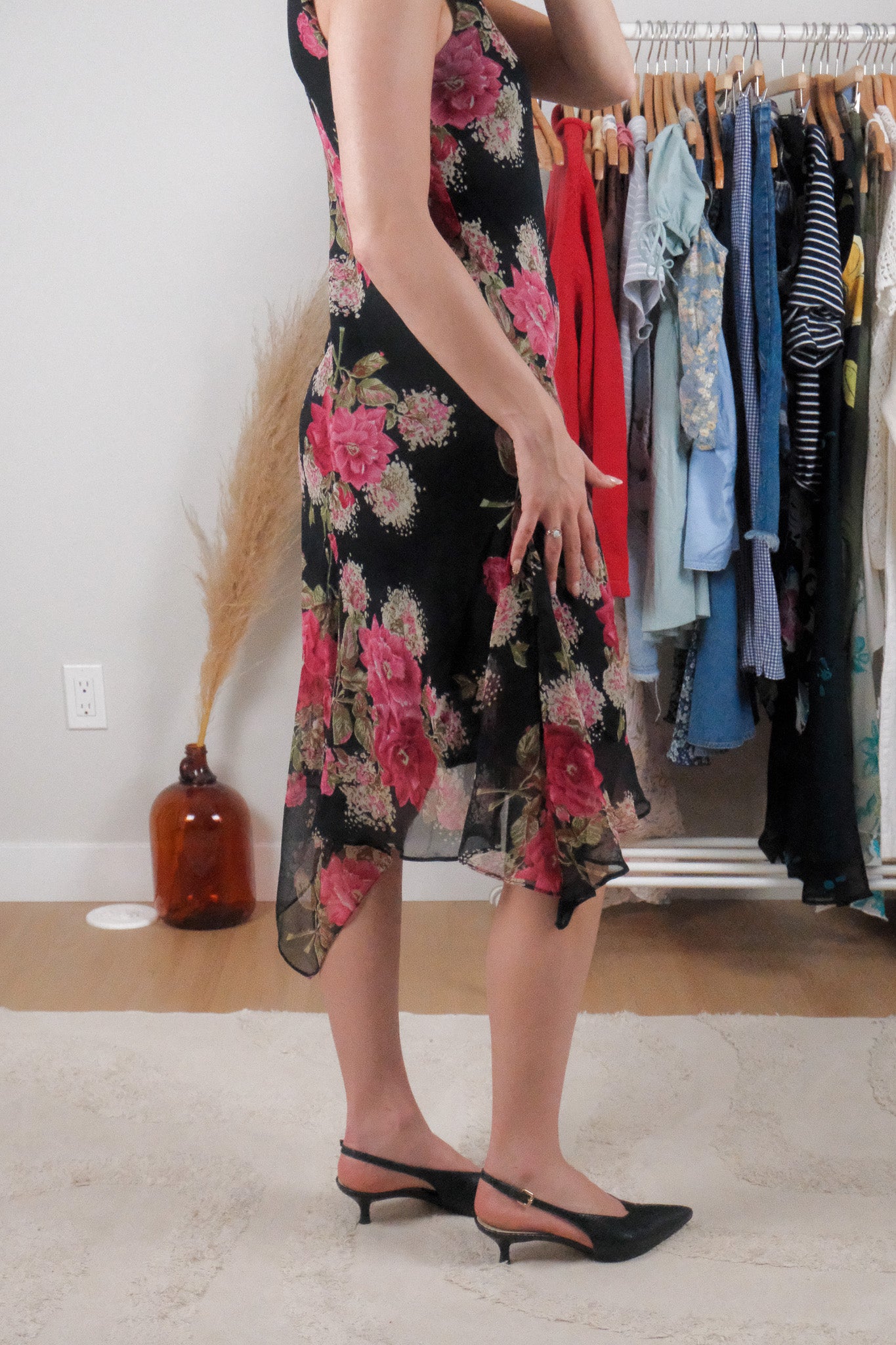 Vintage x Floral Asymmetrical Midi Dress (M)