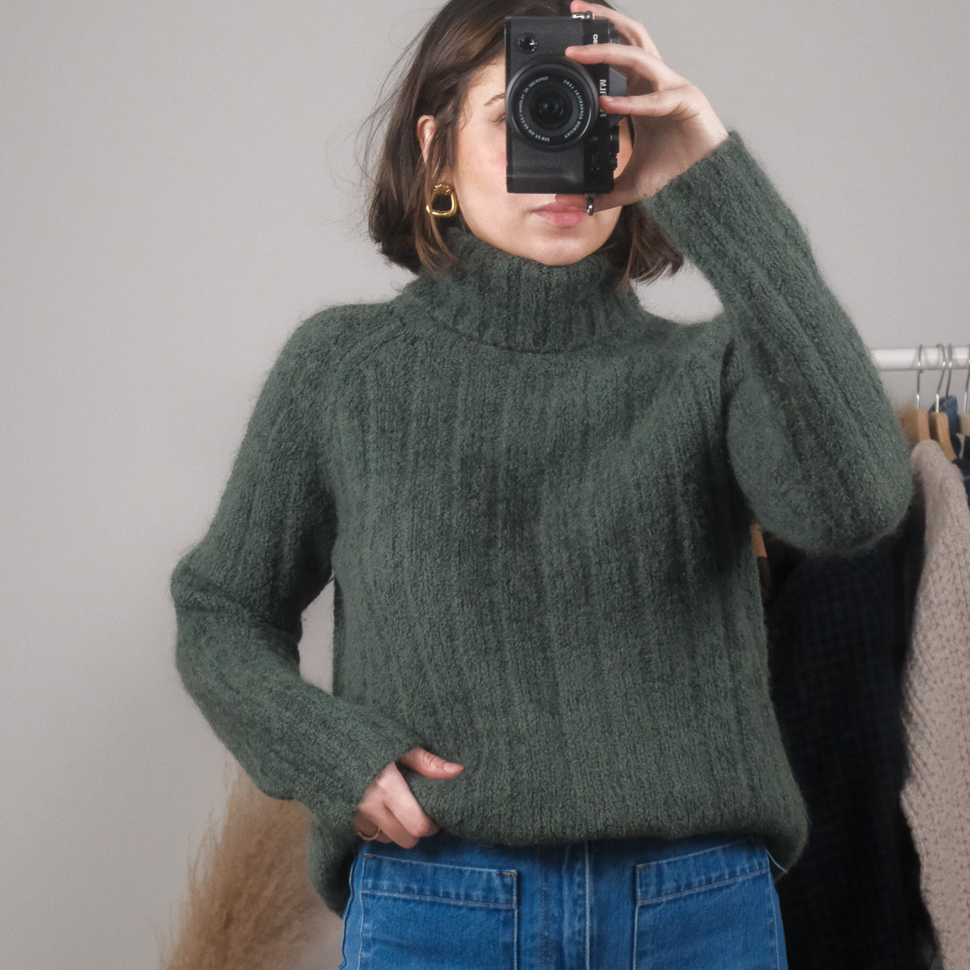 Vintage x Wool Blend Turtleneck (S/M)
