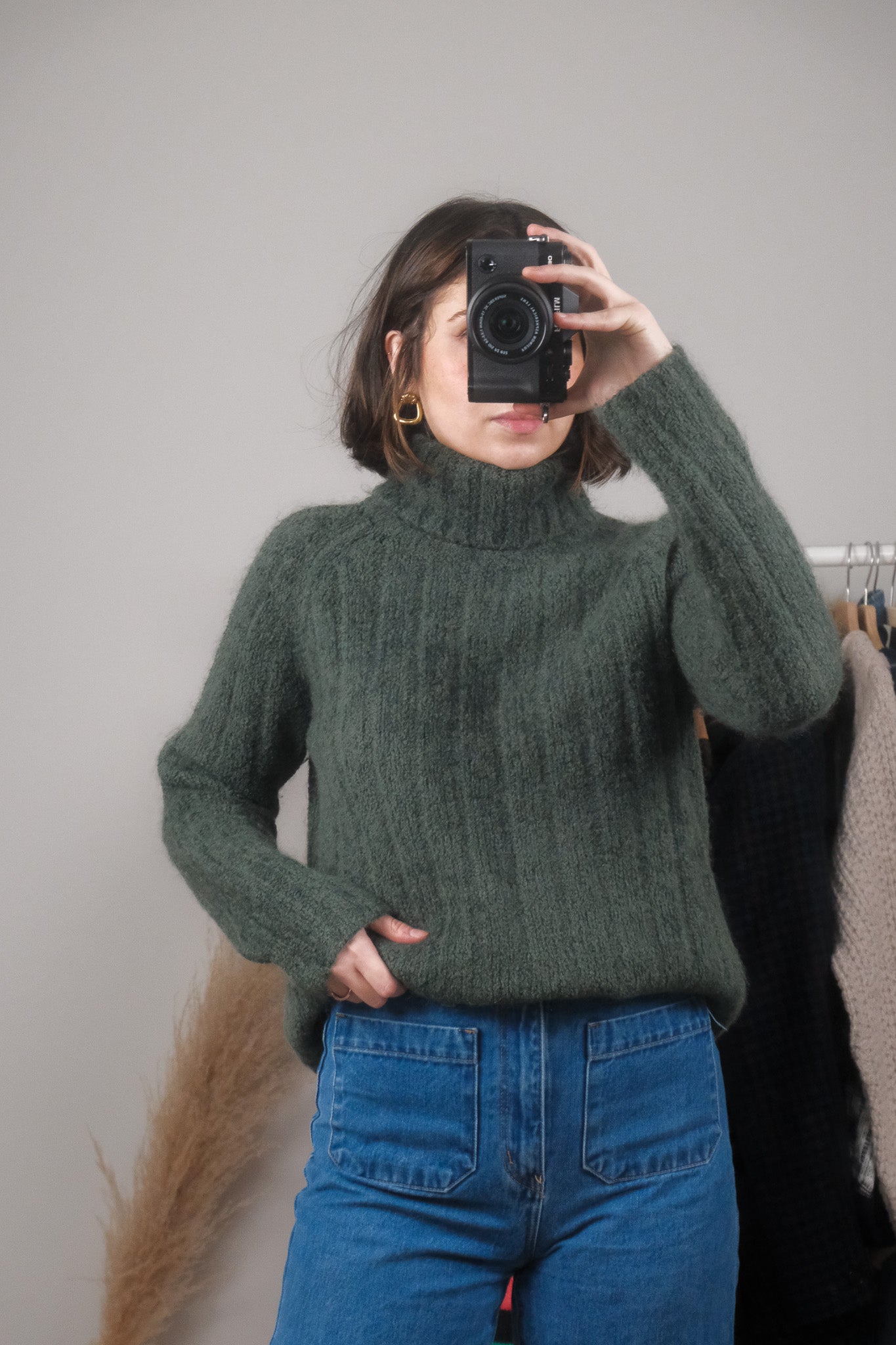 Vintage x Wool Blend Turtleneck (S/M)
