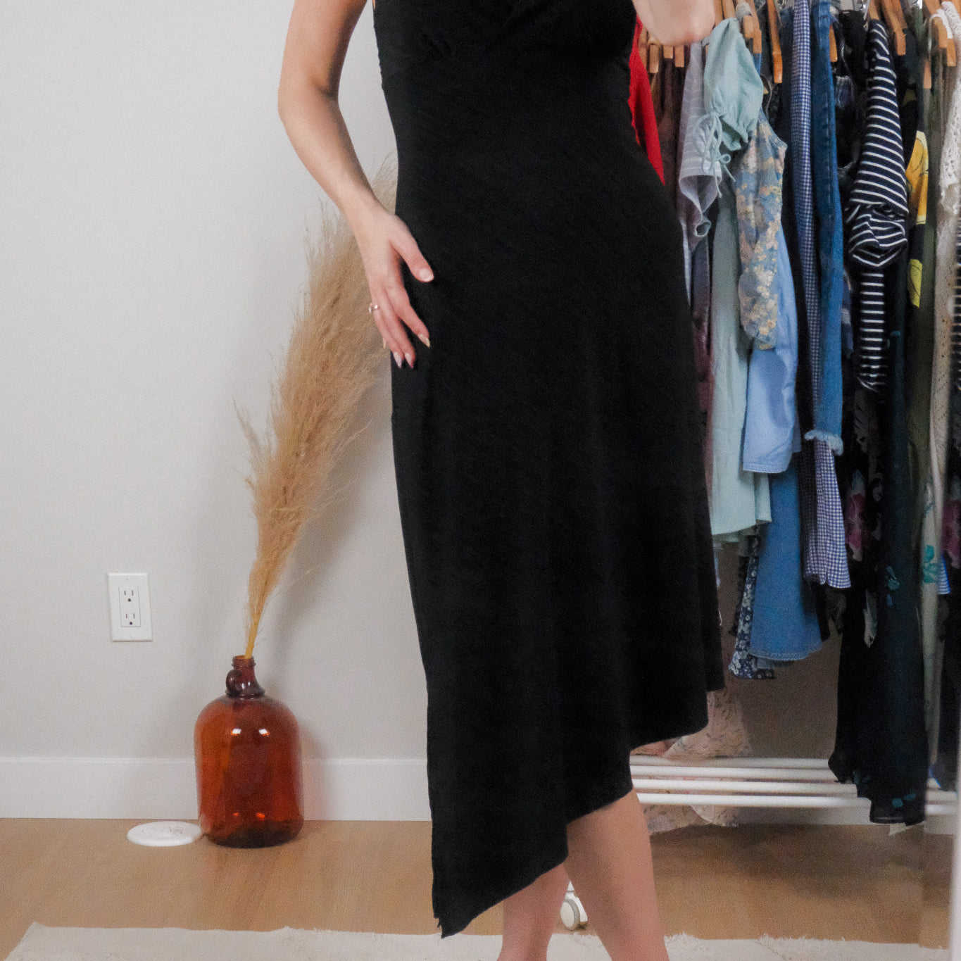 Made in Canada x Vintage x Asymmetrical Fringe Halter Midi Dress (4/6)