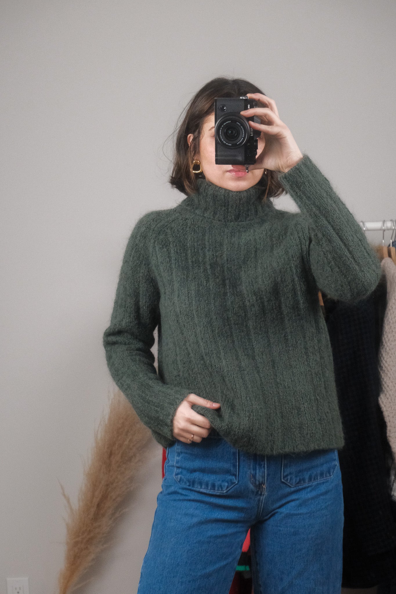 Vintage x Wool Blend Turtleneck (S/M)