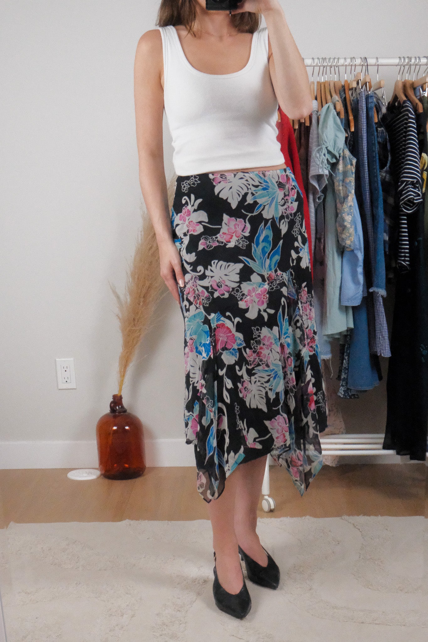 Vintage x 100% Silk Patterned Midi Skirt (4-8)