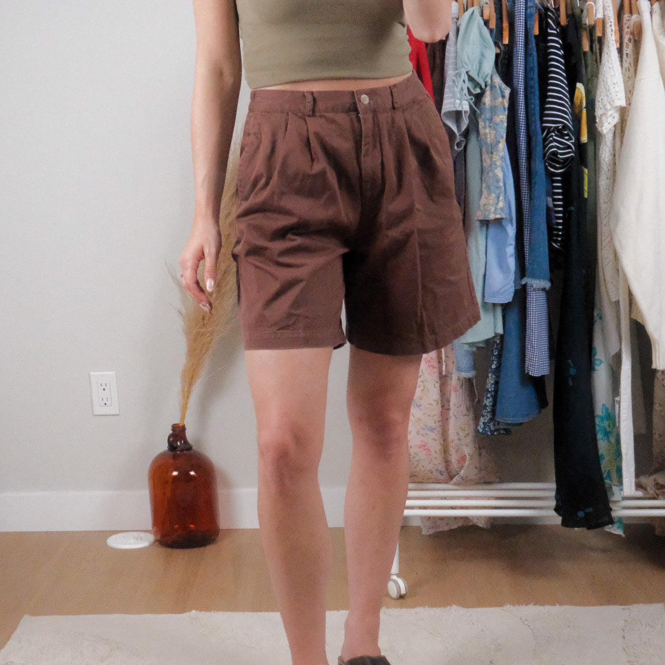 Vintage x Cotton Pleated Bermuda Shorts (4/6)