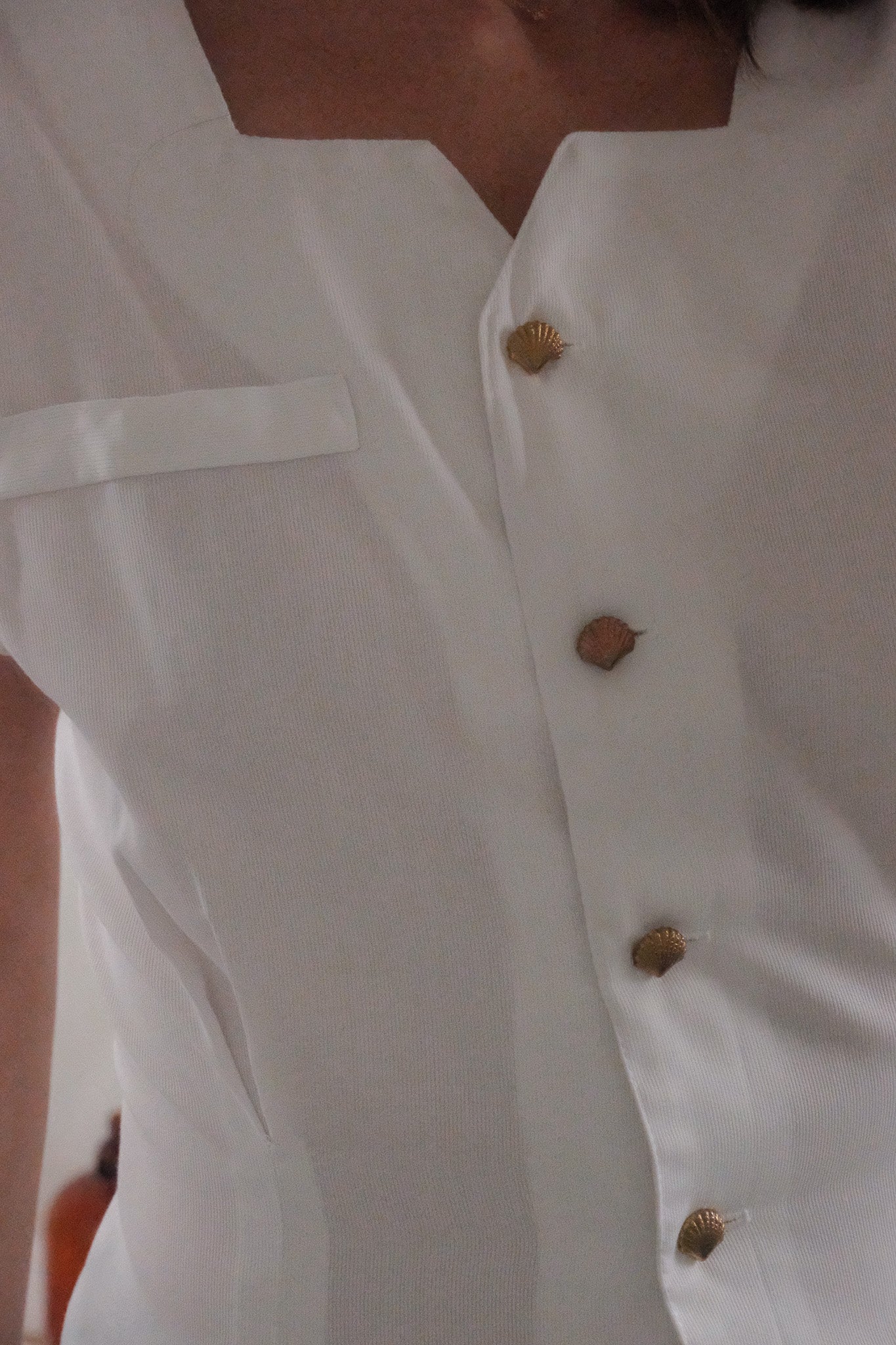 Made in Canada x Vintage x Sea-Shell Button Blouse (M)