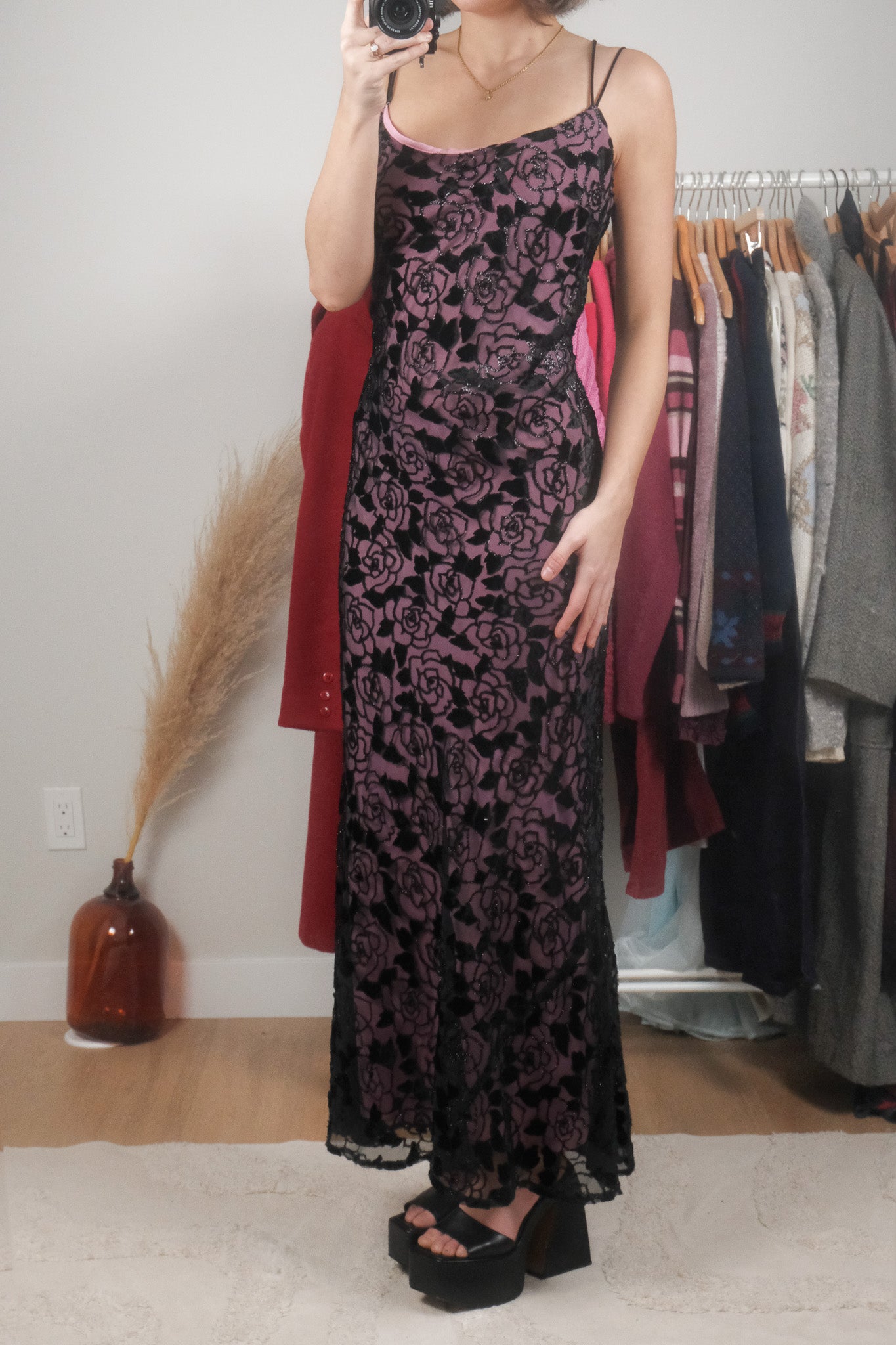 Made in Canada x Vintage x Rose Shimmer Maxi Dress (8/10)