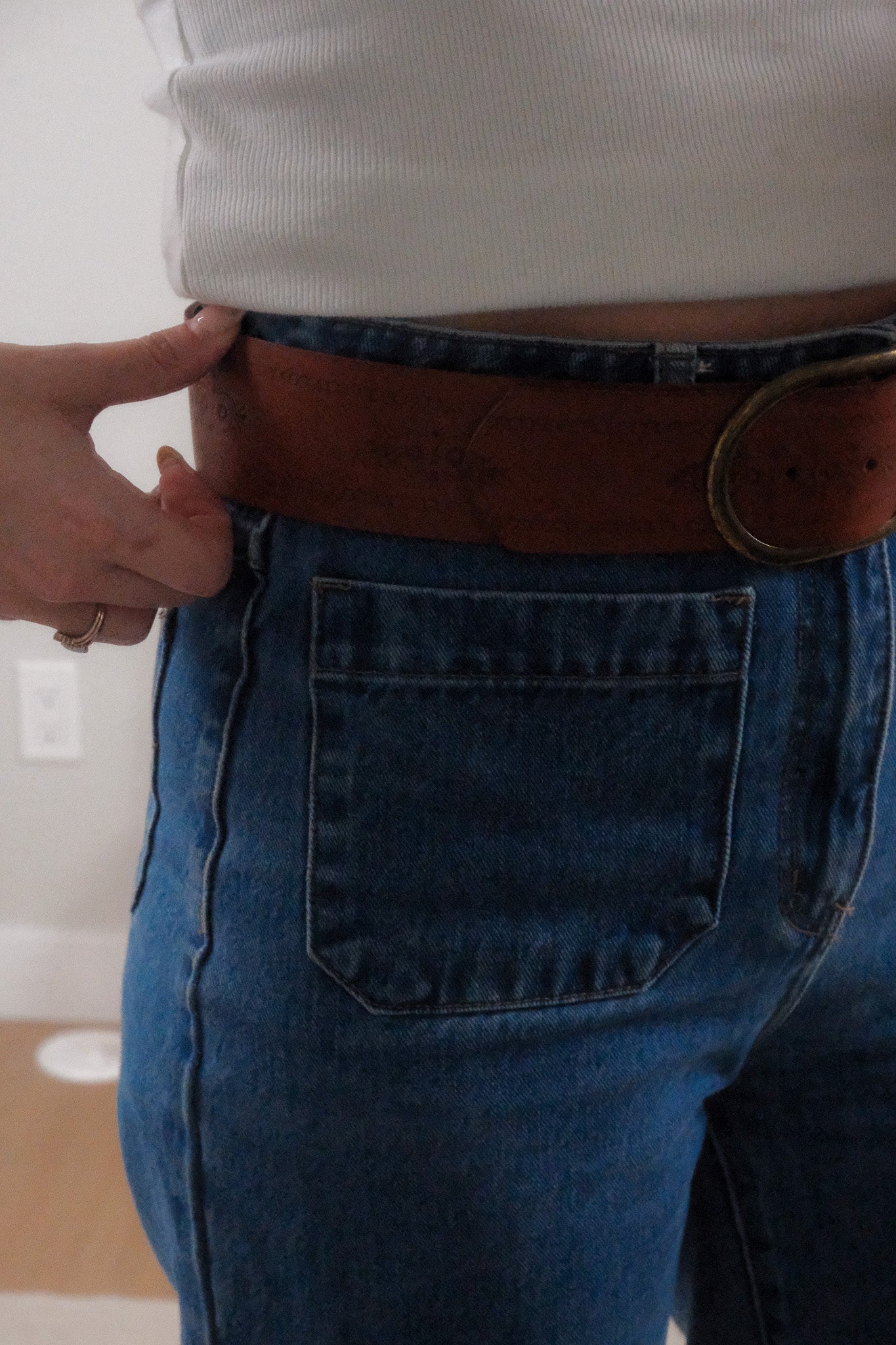 Made in Canada x Vintage x Leather Embossed Belt (S)