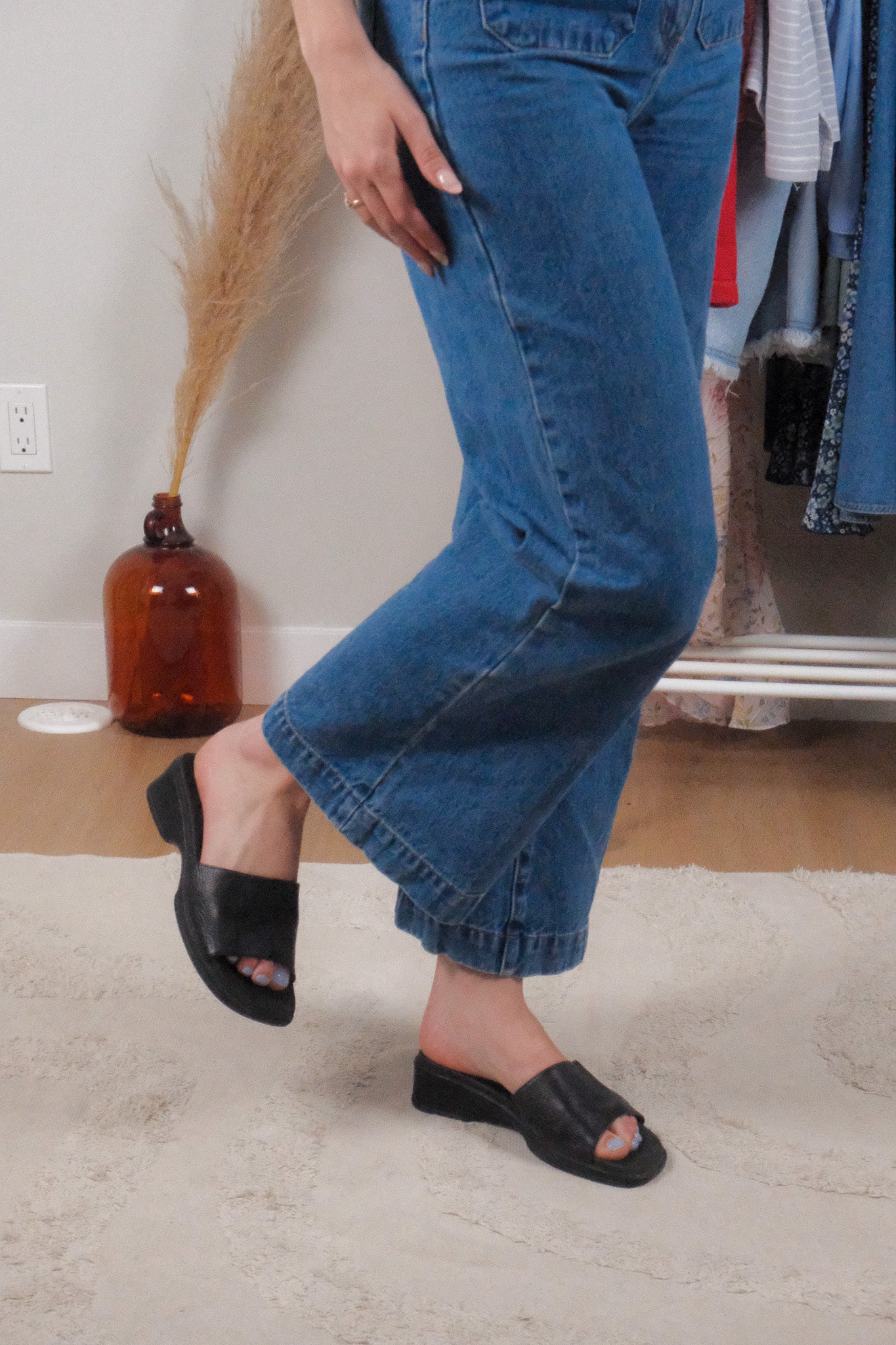 Vintage x Leather Slides (7)