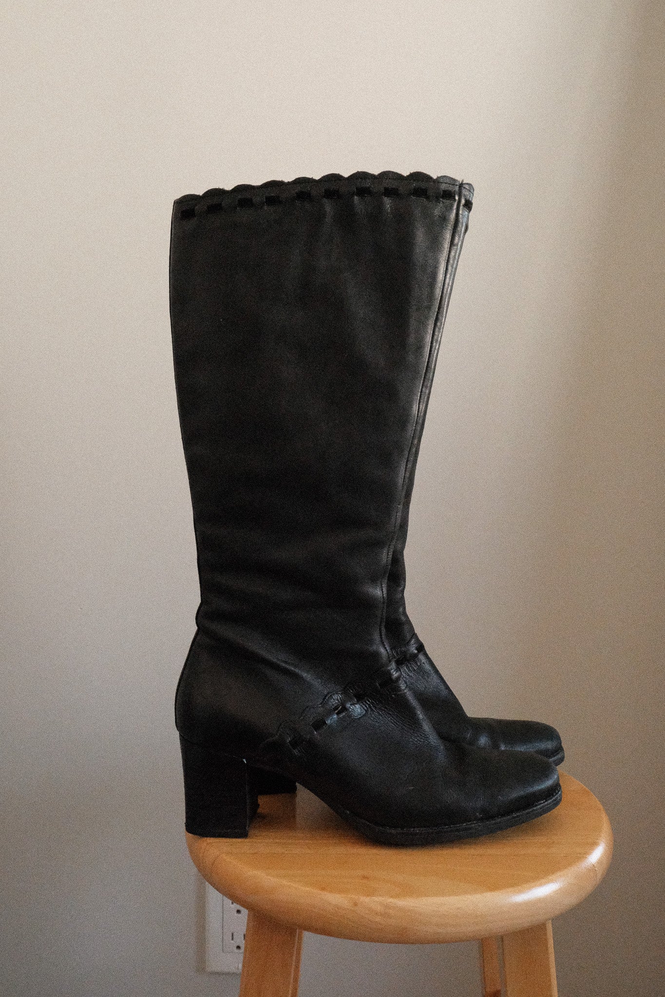 Vintage x Leather Boots (7.5)