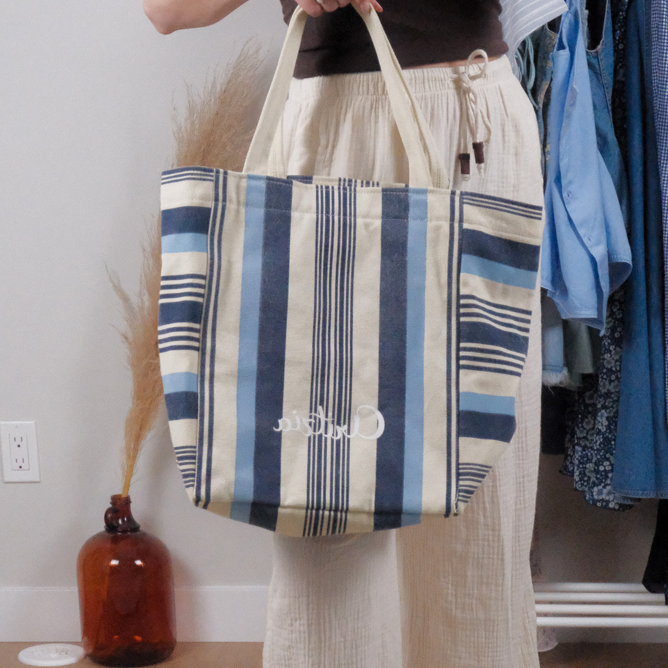 NWT x Aritzia x Tote