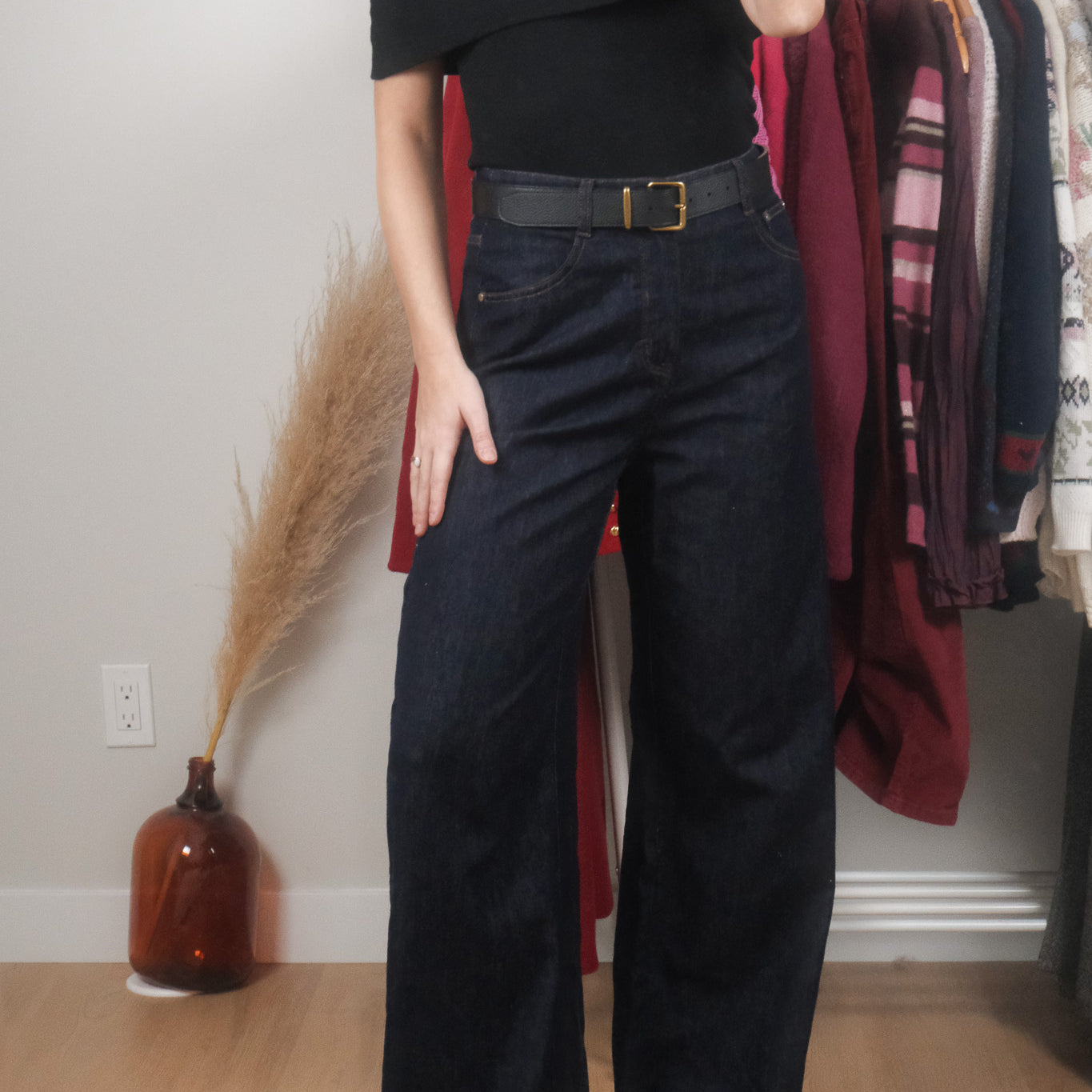 Modern x NWT Wide-Leg Jeans (4)