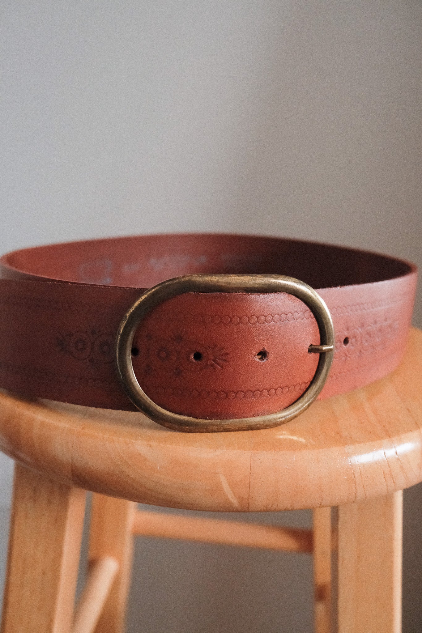 Made in Canada x Vintage x Leather Embossed Belt (S)