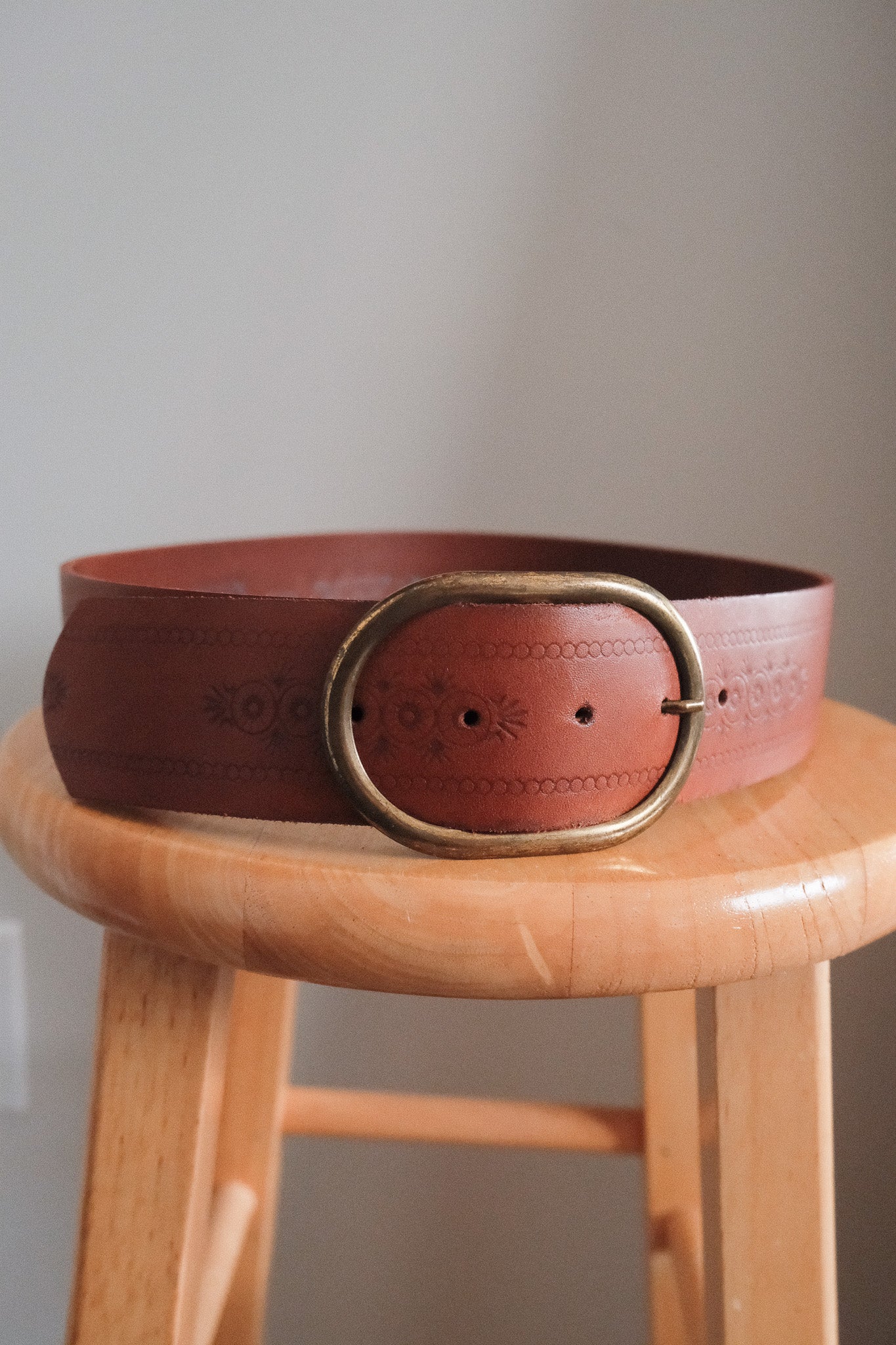 Made in Canada x Vintage x Leather Embossed Belt (S)