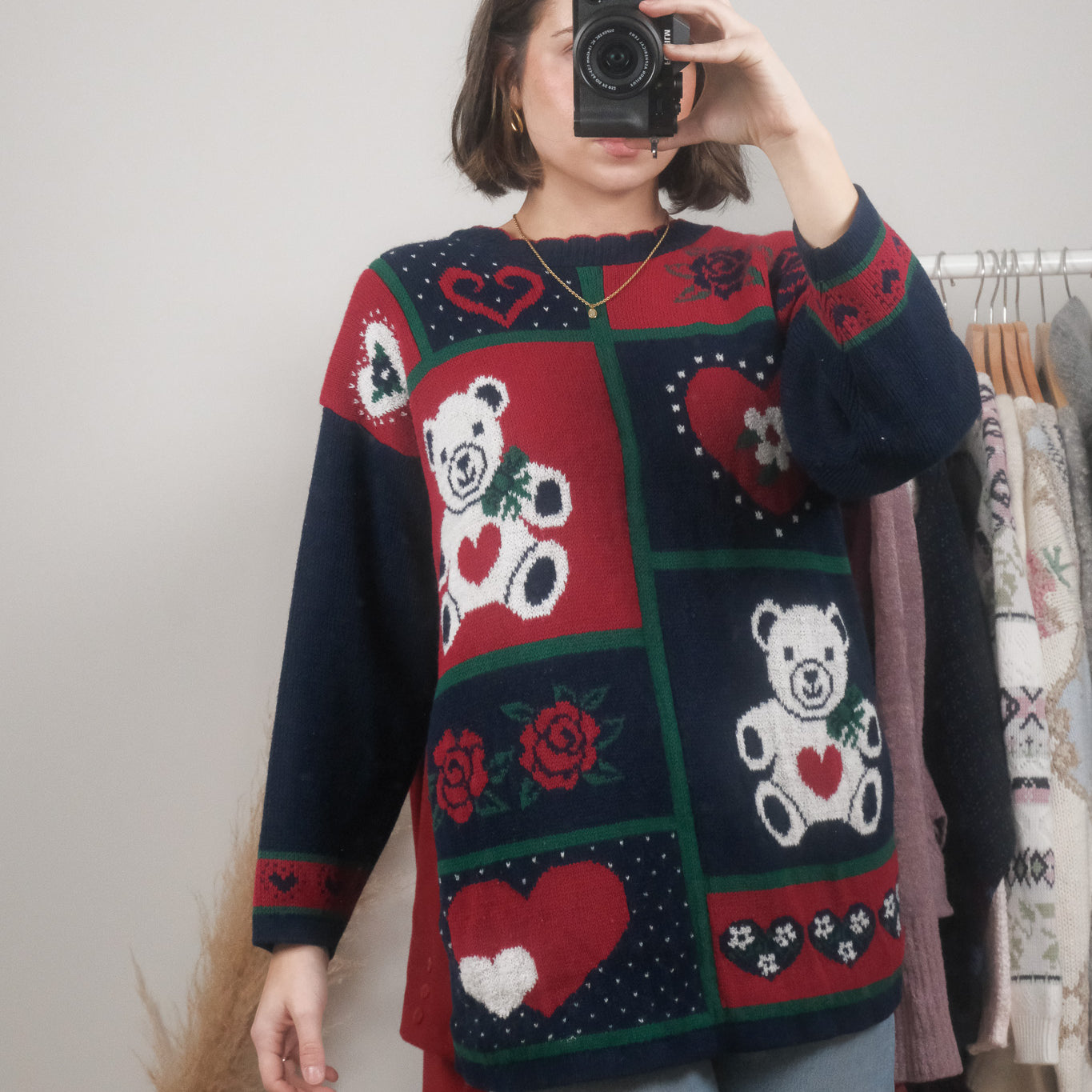 Vintage x Bear/Heart/Flower Patterned Sweater (S)