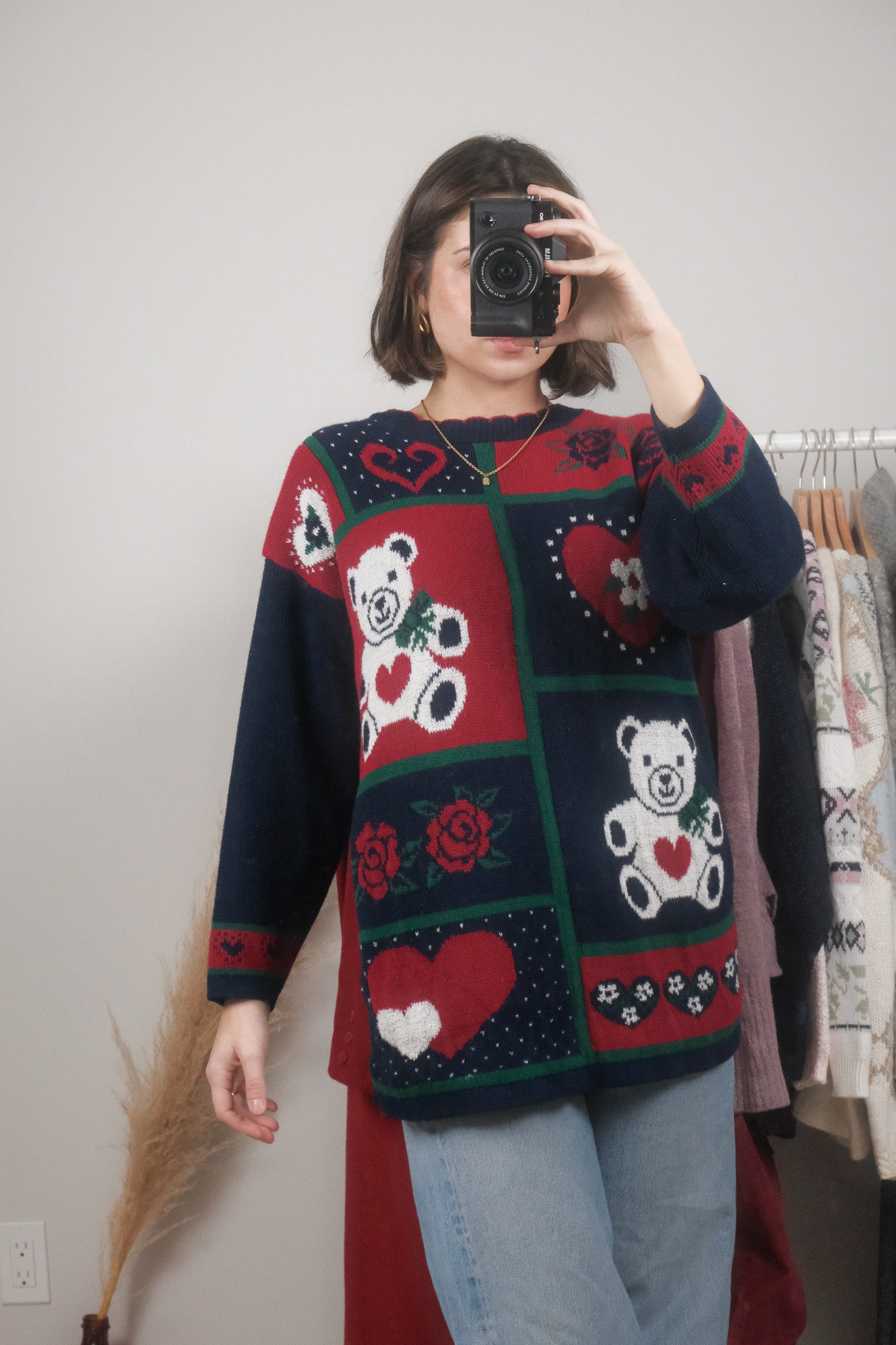 Vintage x Bear/Heart/Flower Patterned Sweater (S)
