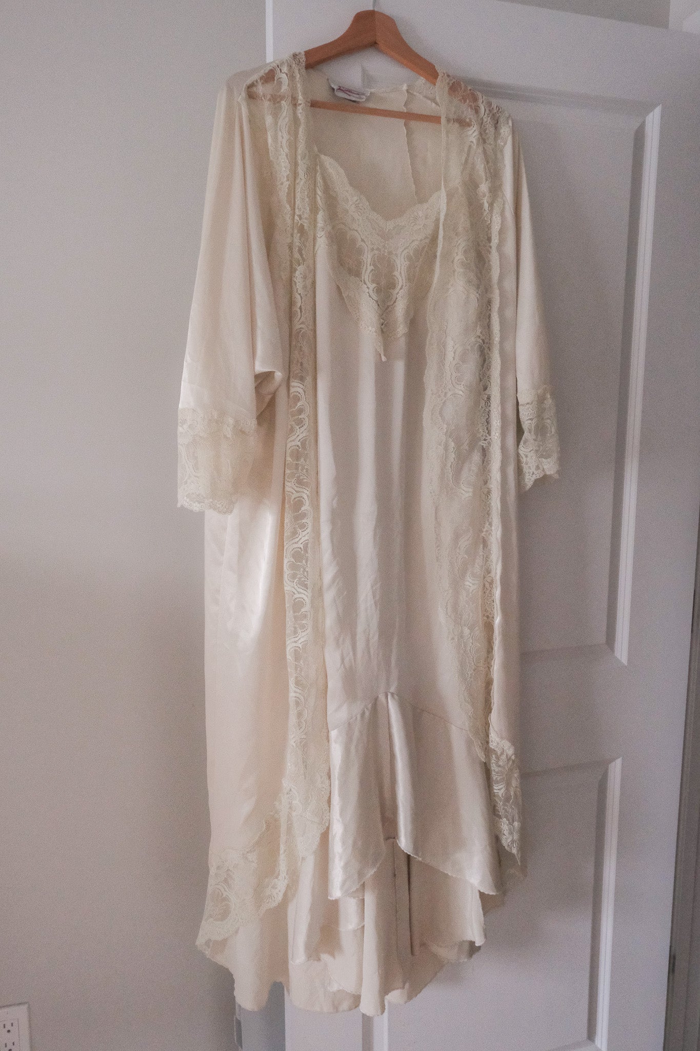 Made in Canada x Vintage x Robe + Slip Set (S)